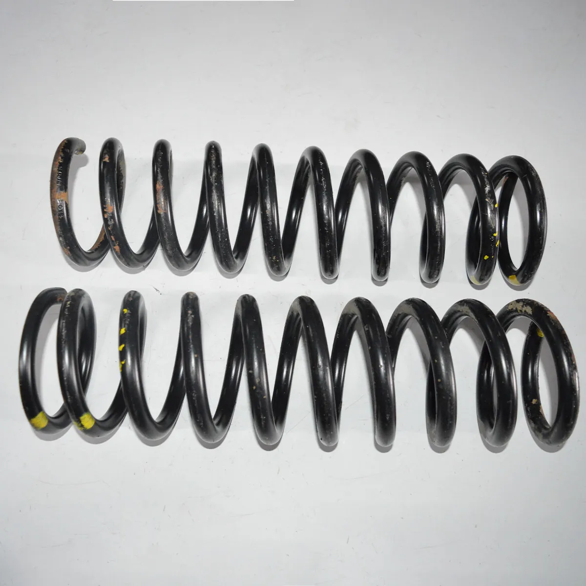 Mola de suspensão traseira (par) Hilux 3.0 163cv aut 2006