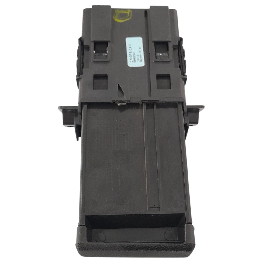 Porta copos lado direito Trailblazer 200cv LTZ 2015