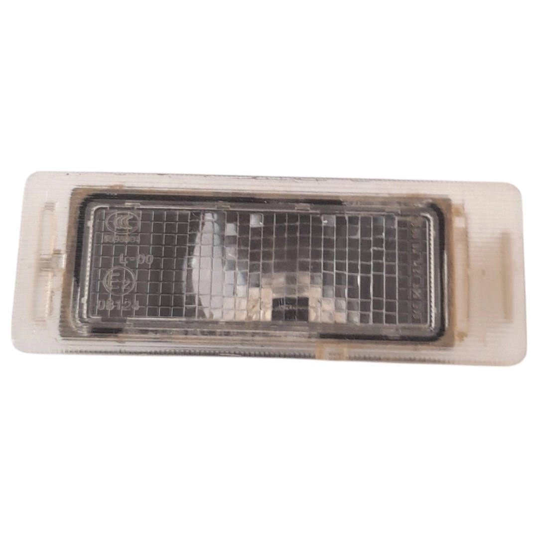 Luz de placa Trailblazer 200cv LTZ 2015