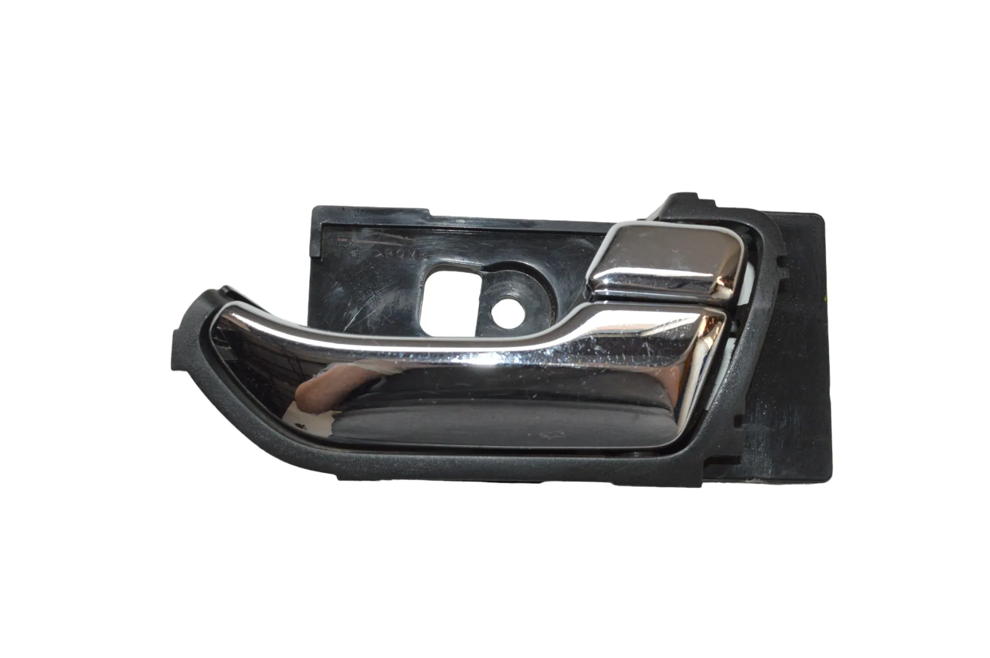 Puxador interno dianteiro direito Trailblazer 200cv LTZ 2015
