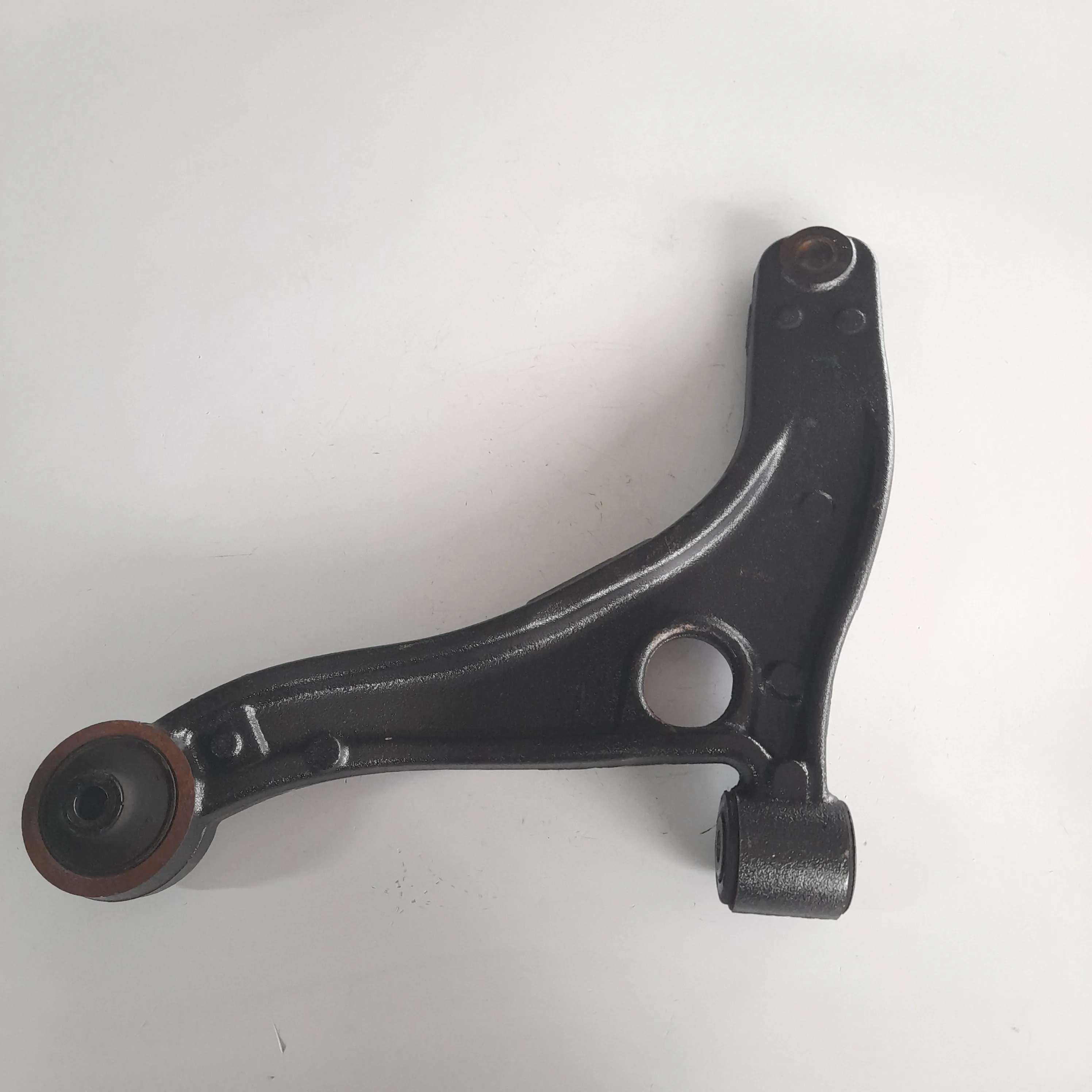 Bandeja de suspensão esquerda Renault Master 2.3 2019