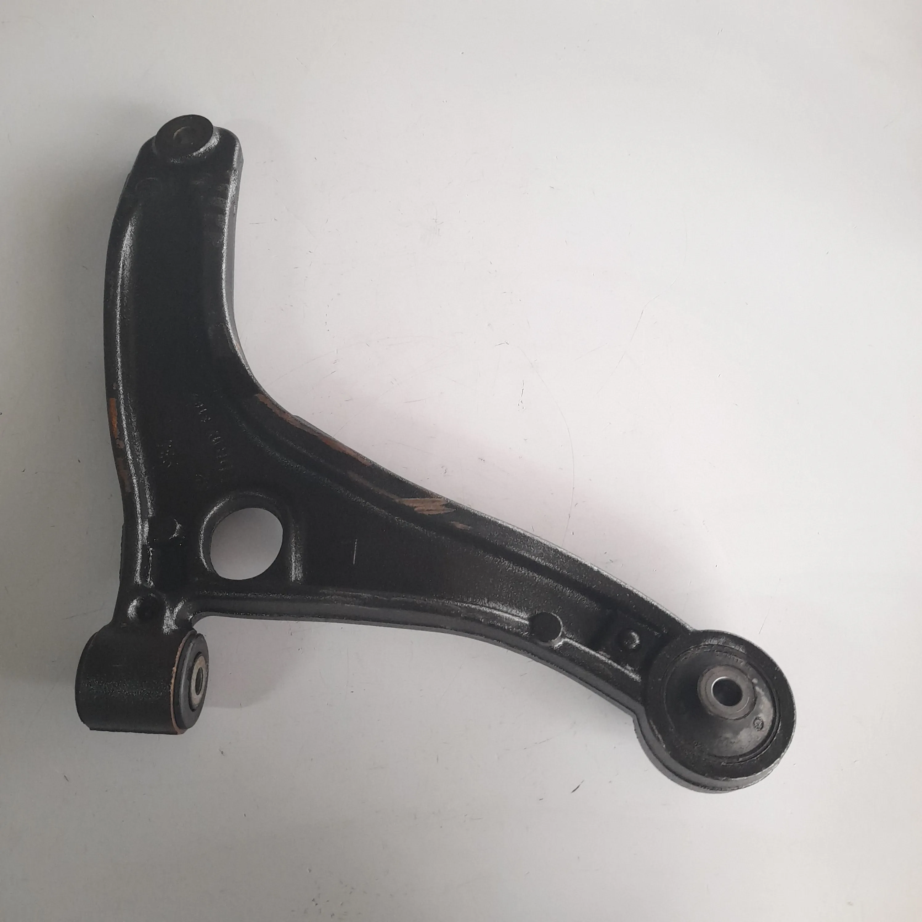 Bandeja de suspensão esquerda Renault Master 2.3 2019