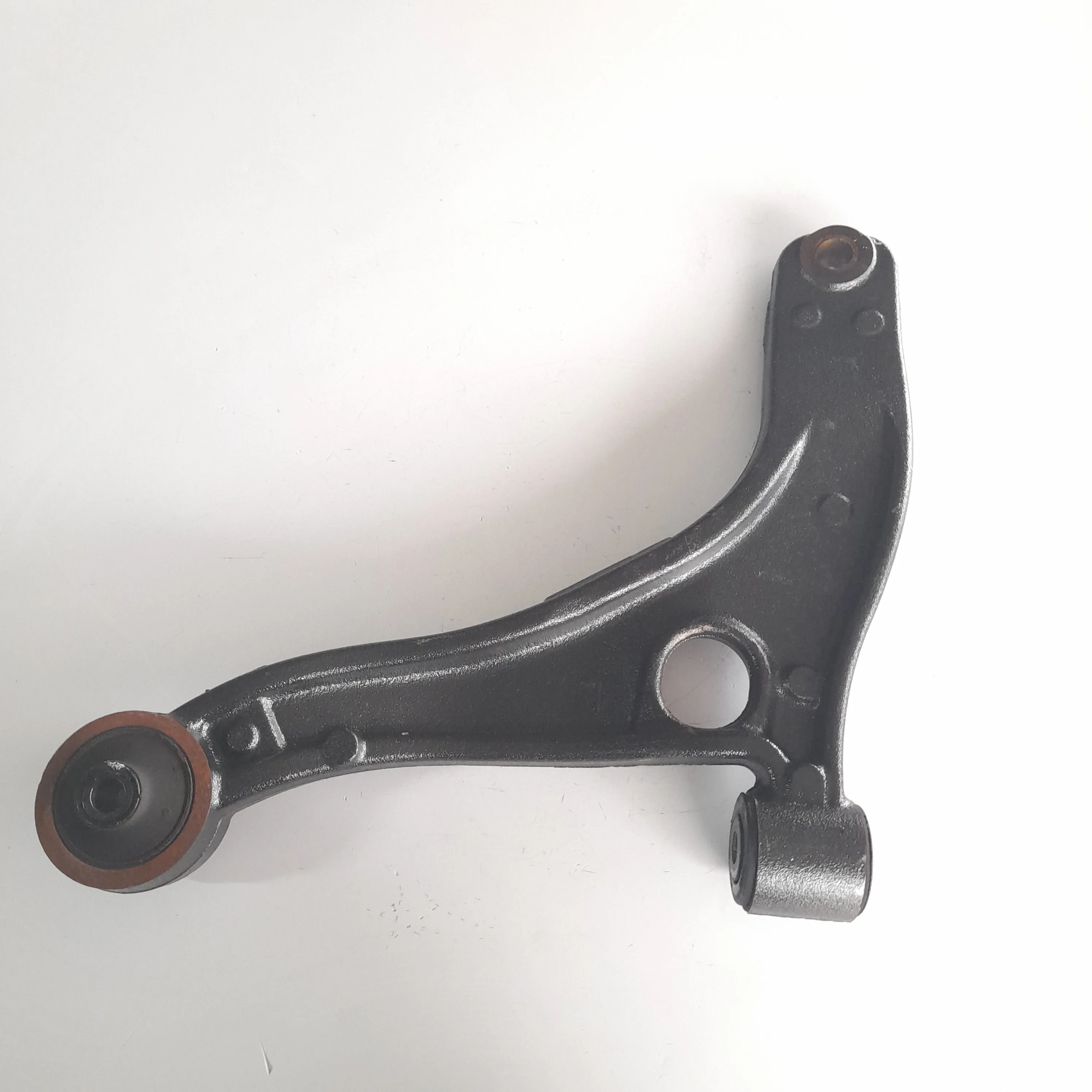 Bandeja de suspensão esquerda Renault Master 2.3 2019