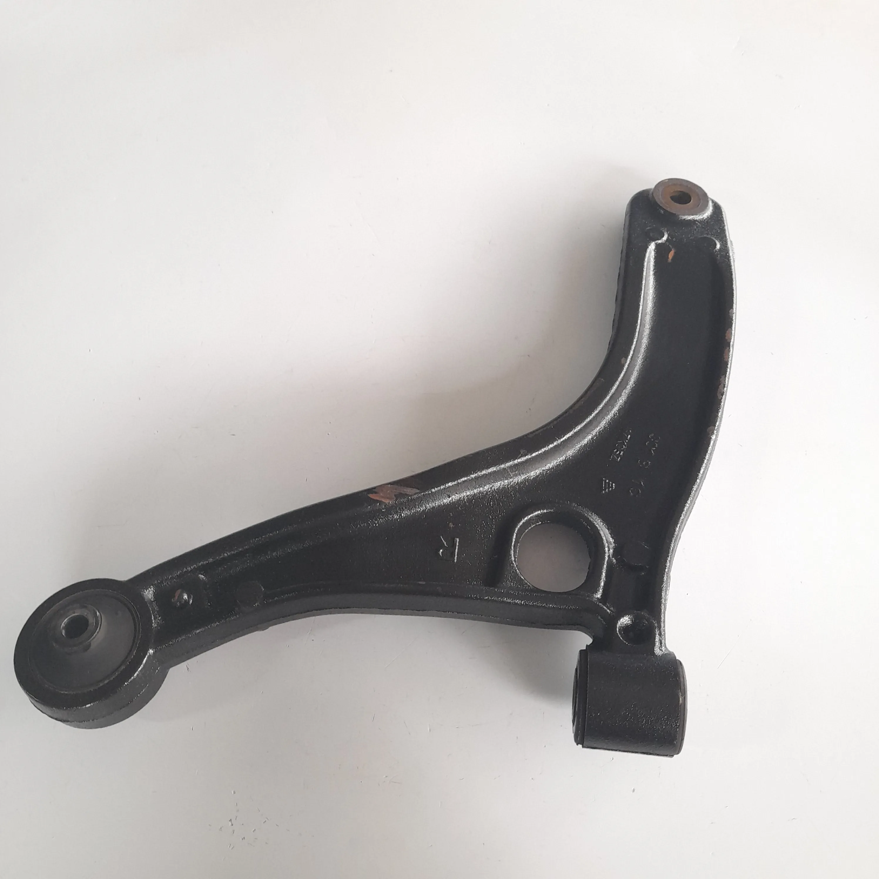 Bandeja de suspensão direita Renault Master 2.3 2019