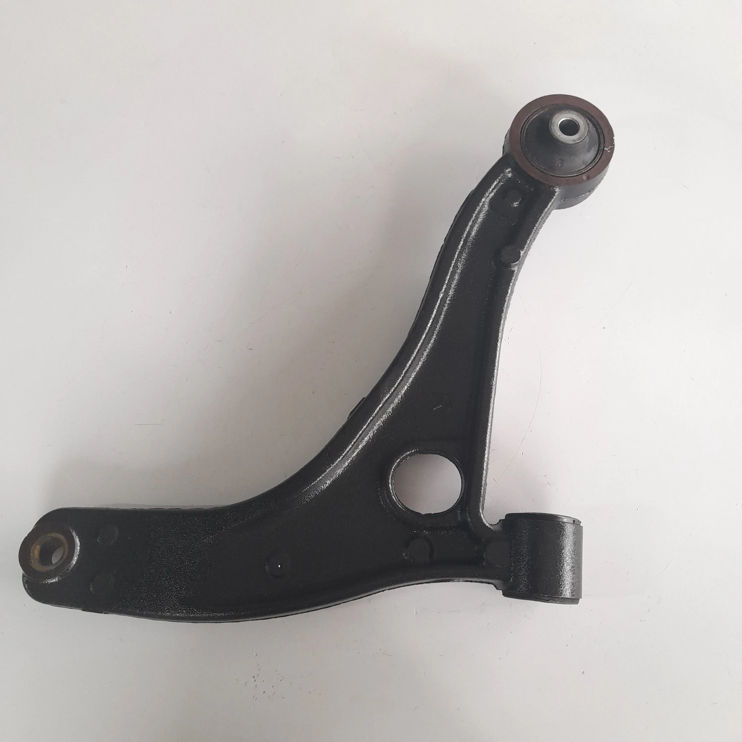 Bandeja de suspensão direita Renault Master 2.3 2019