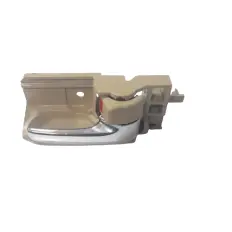 Maçaneta interna porta traseira direita Hilux 2006
