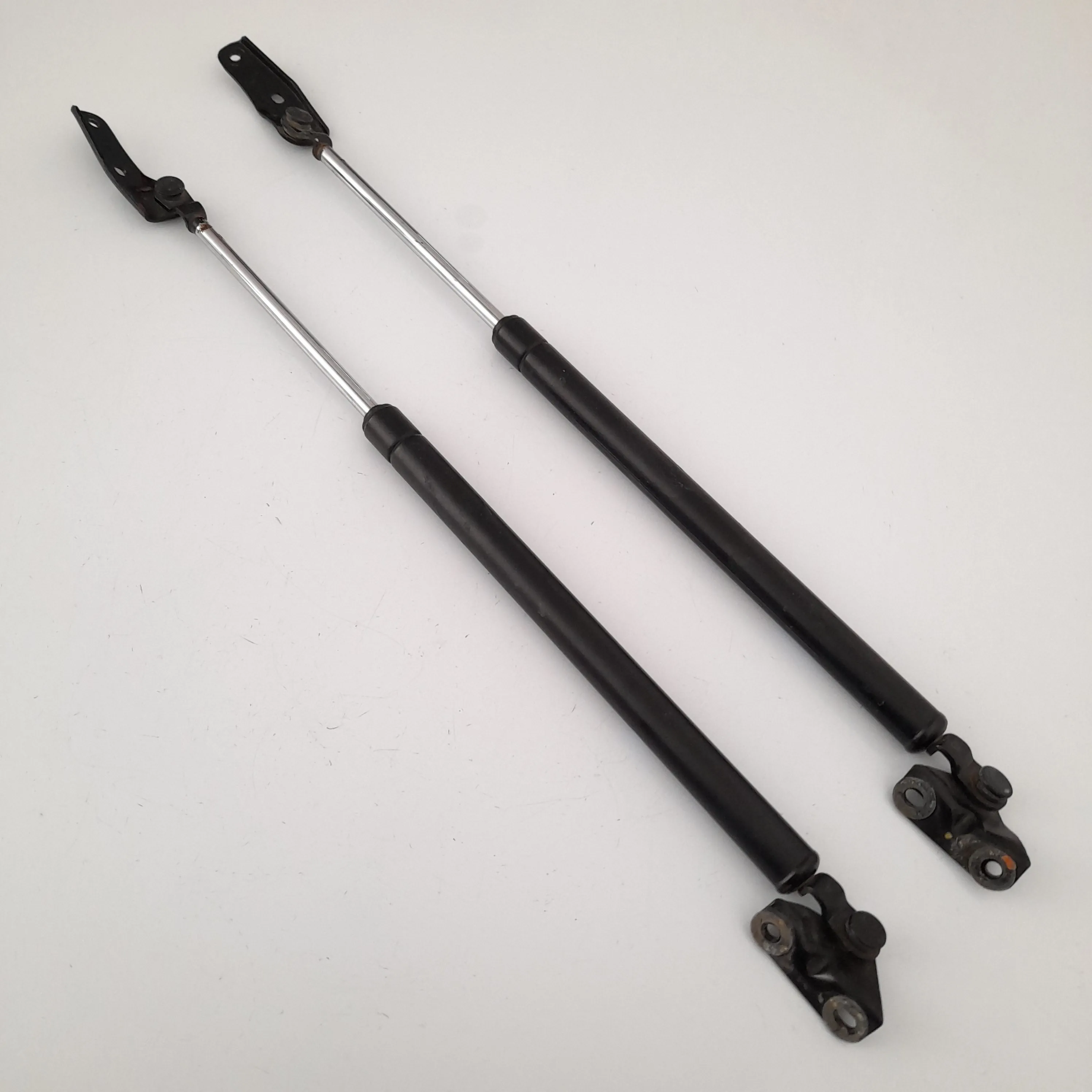 Amortecedor tampa traseira (par) Hilux 3.0 Aut 4x4 2006