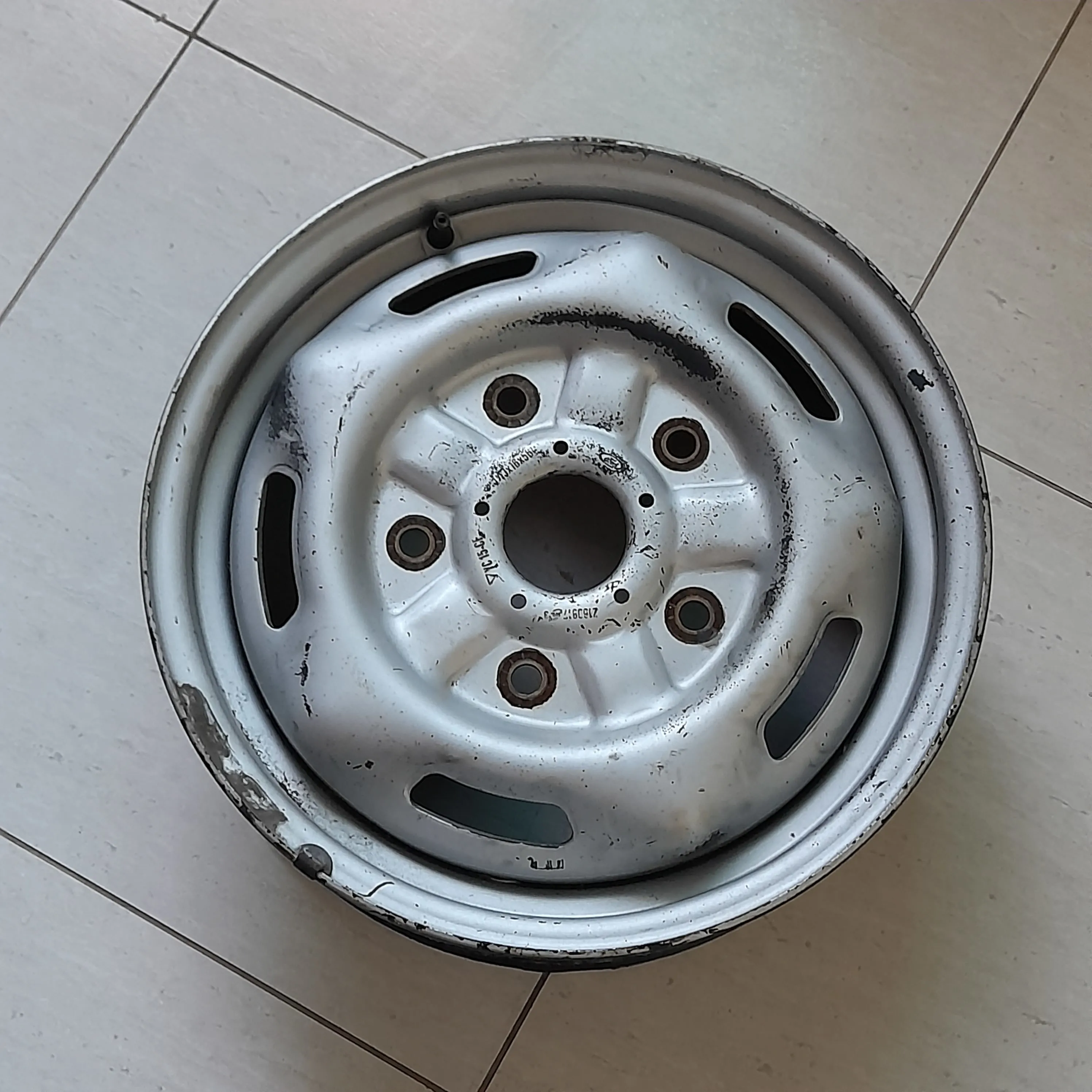 Roda de ferro Aro16 Ford Transit 2.4 2011 