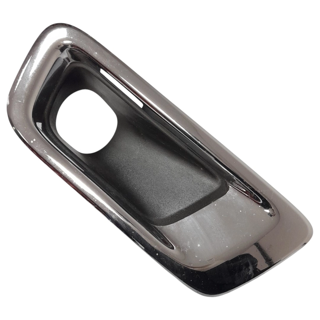 Moldura Farol de Neblina Direito Trailblazer 2.8 180cv 2013