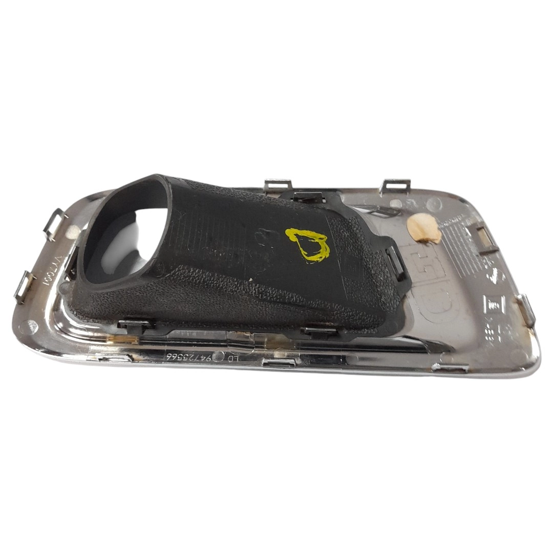 Moldura Farol de Neblina Direito Trailblazer 2.8 180cv 2013