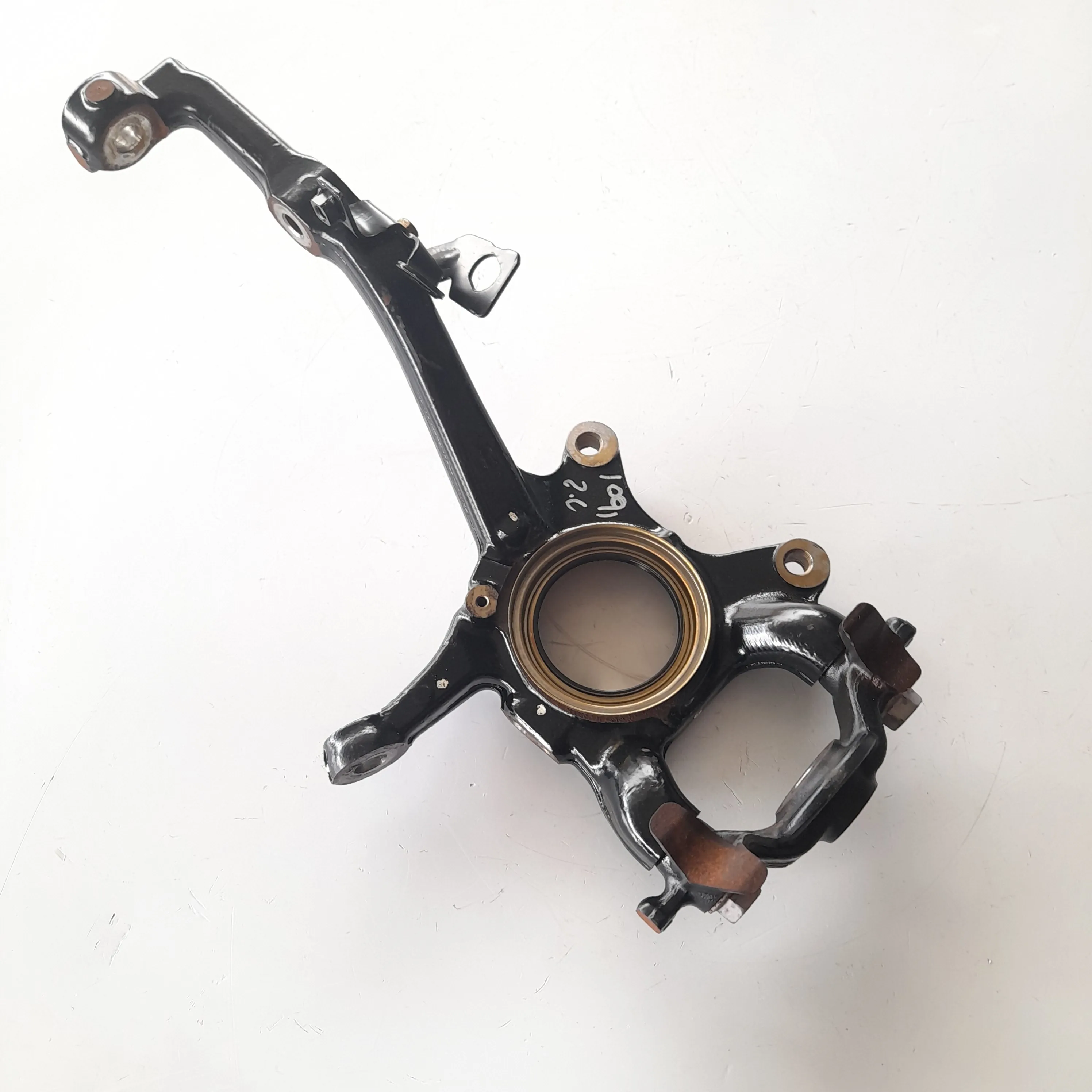 Montante de suspensão direito Hilux 2.8 2019 Aut 