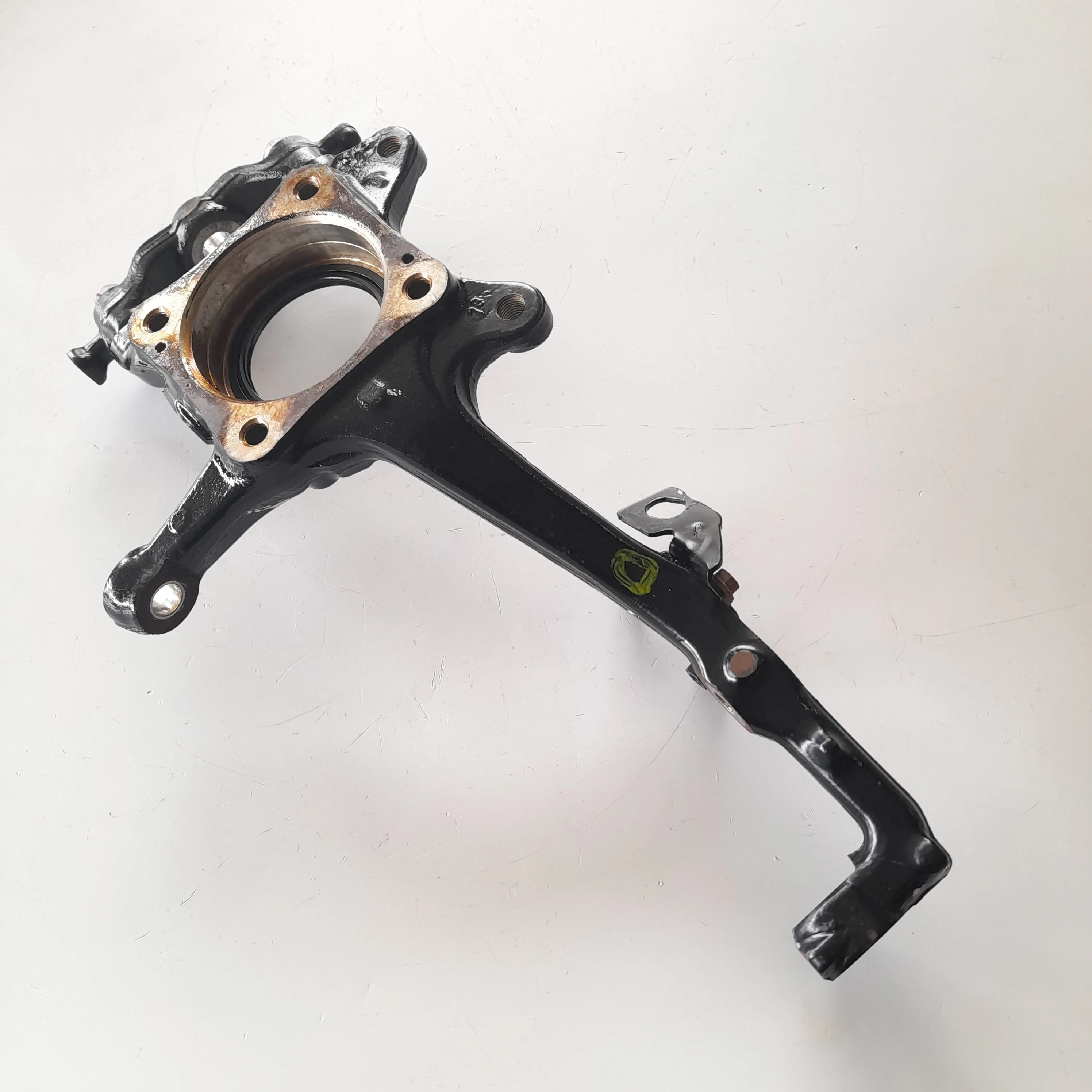 Montante de suspensão direito Hilux 2.8 2019 Aut 