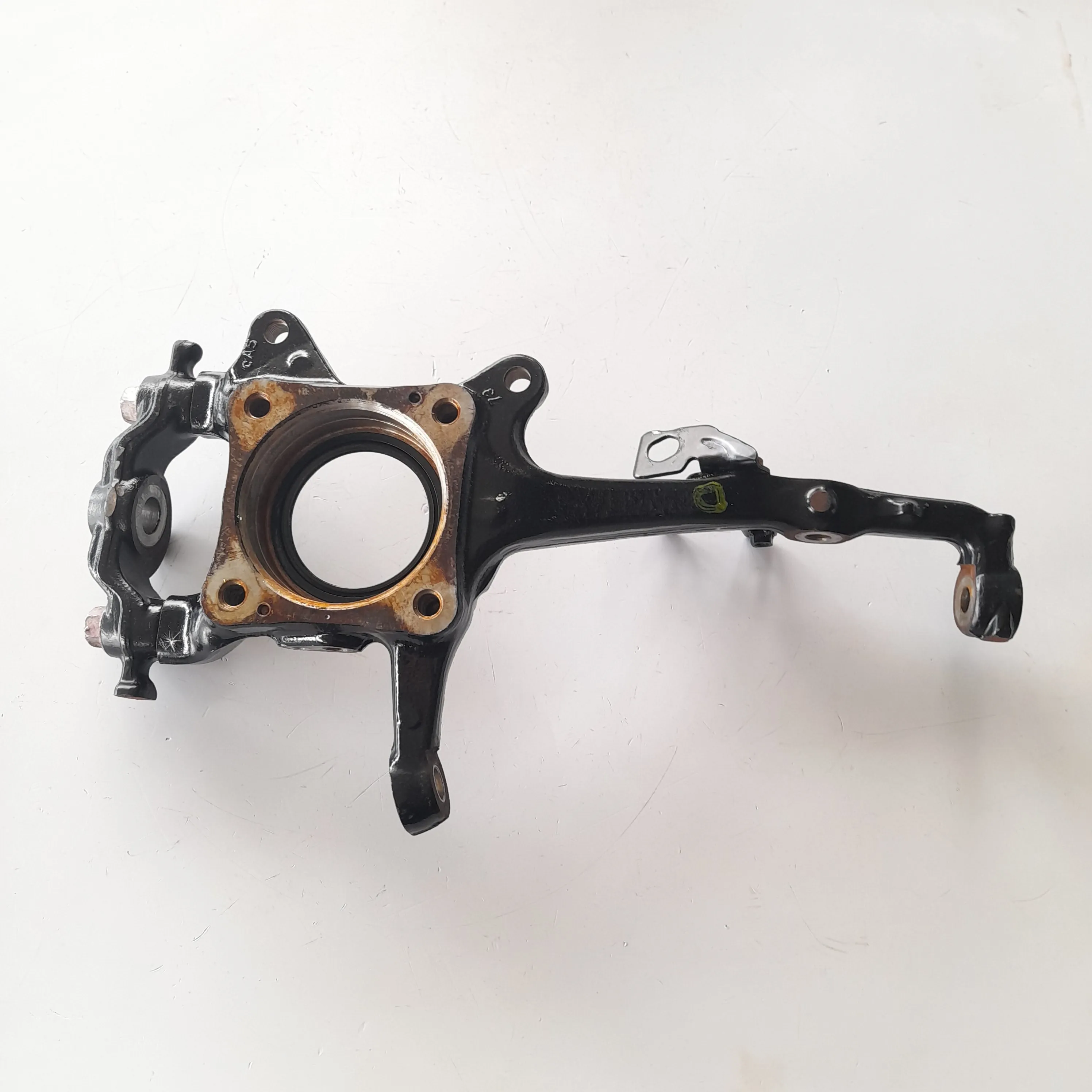 Montante de suspensão direito Hilux 2.8 2019 Aut 