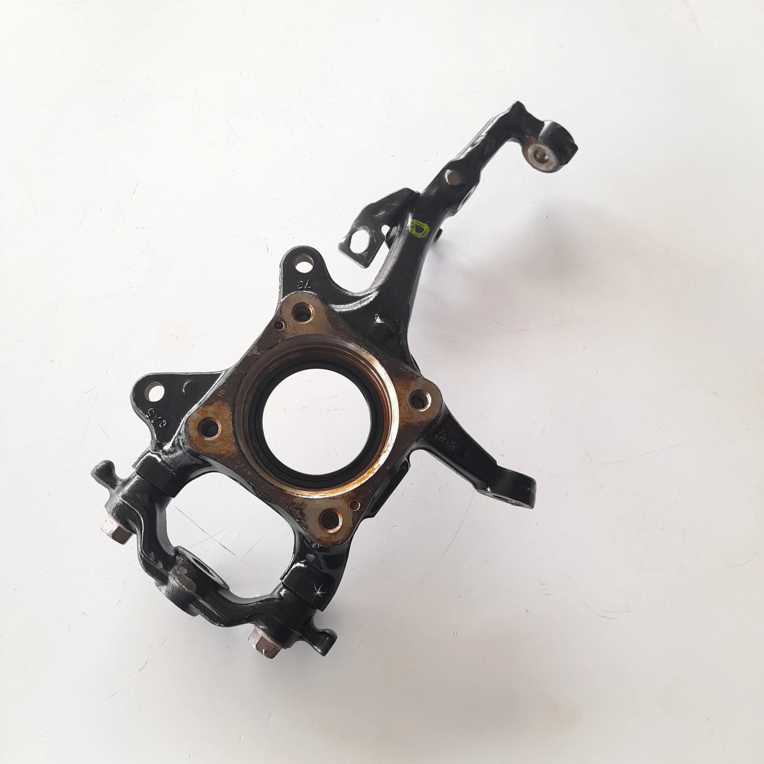 Montante de suspensão direito Hilux 2.8 2019 Aut 
