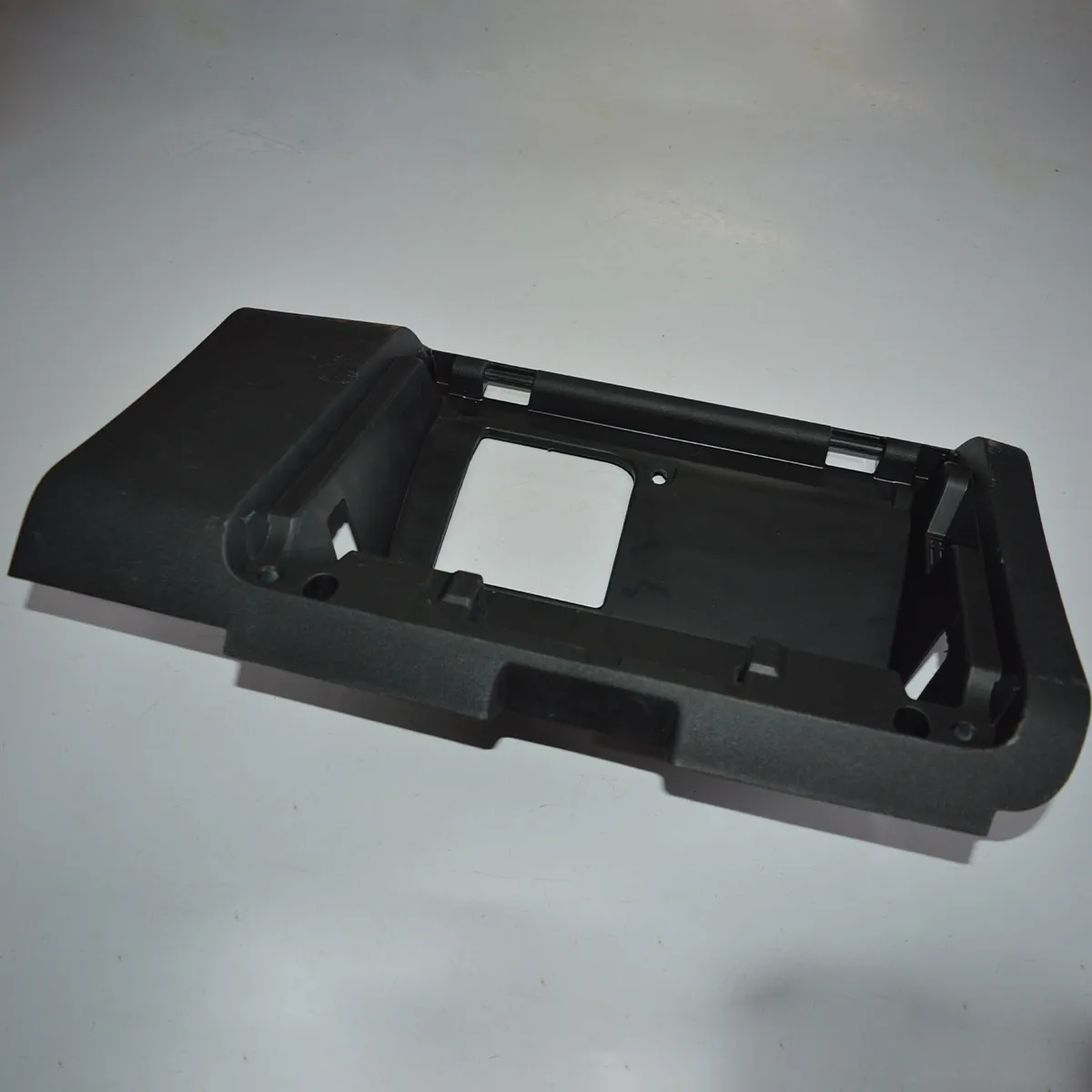 Suporte do porta luvas Trailblazer 200cv LTZ 2015