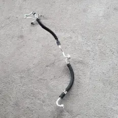 Tubo do AC saida do compressor Trailblazer 180cv 2013 aut