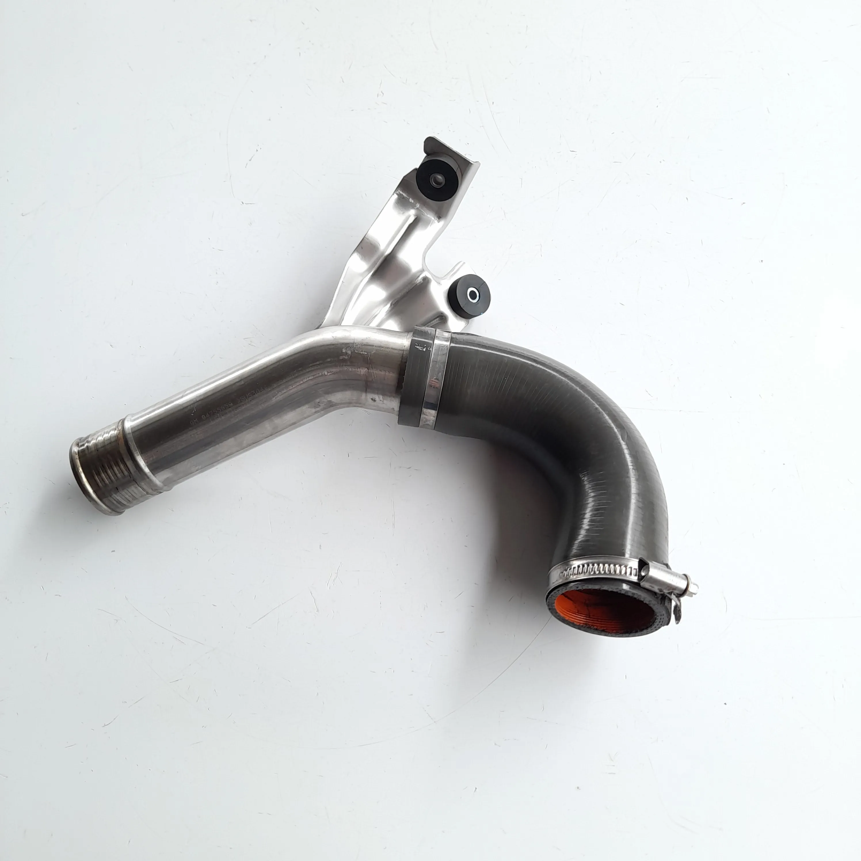 Mangueira tubo do intercooler Trailblazer 180cv 2013 aut