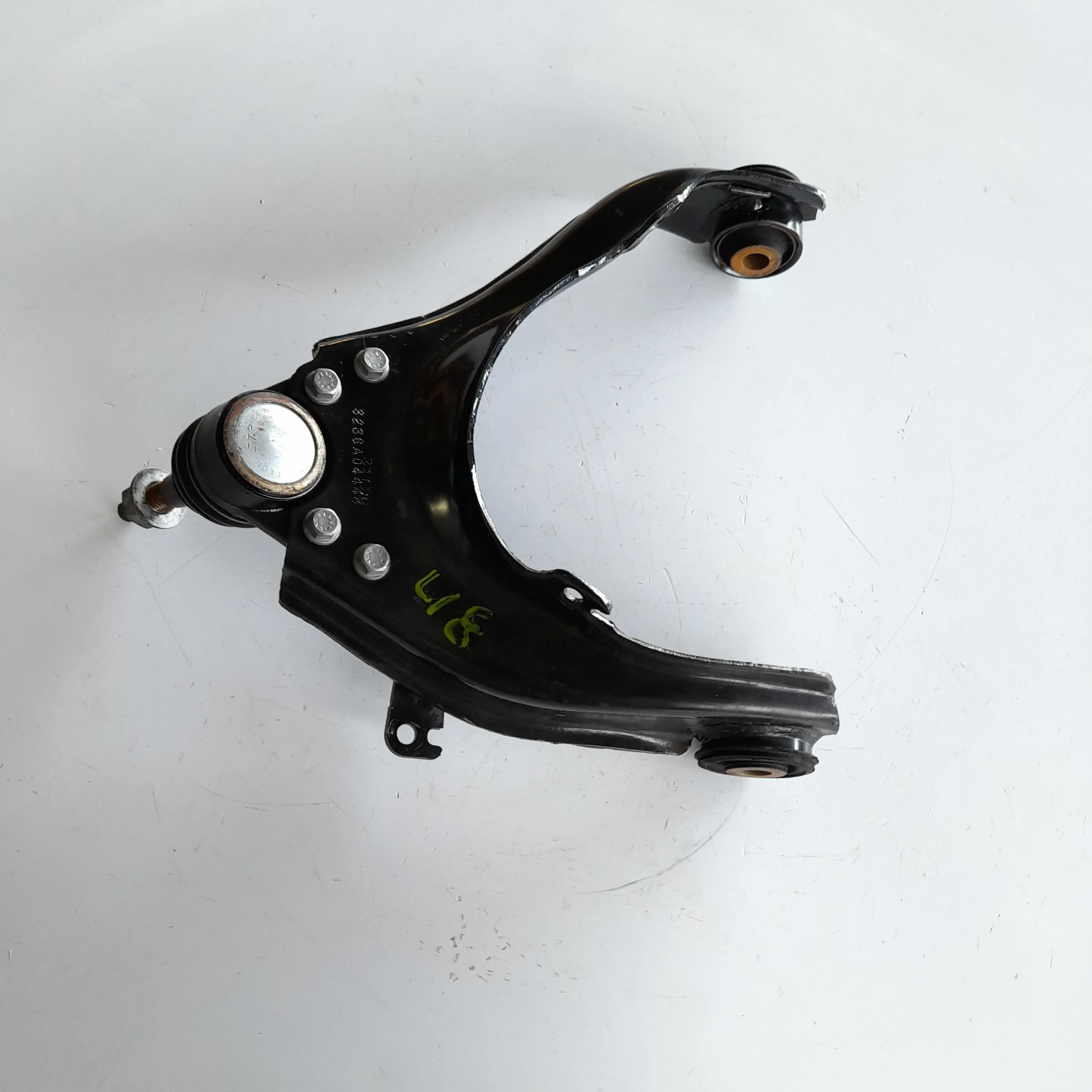 Bandeja de suspensão esquerda S10 2.8 200CV 2019 aut 