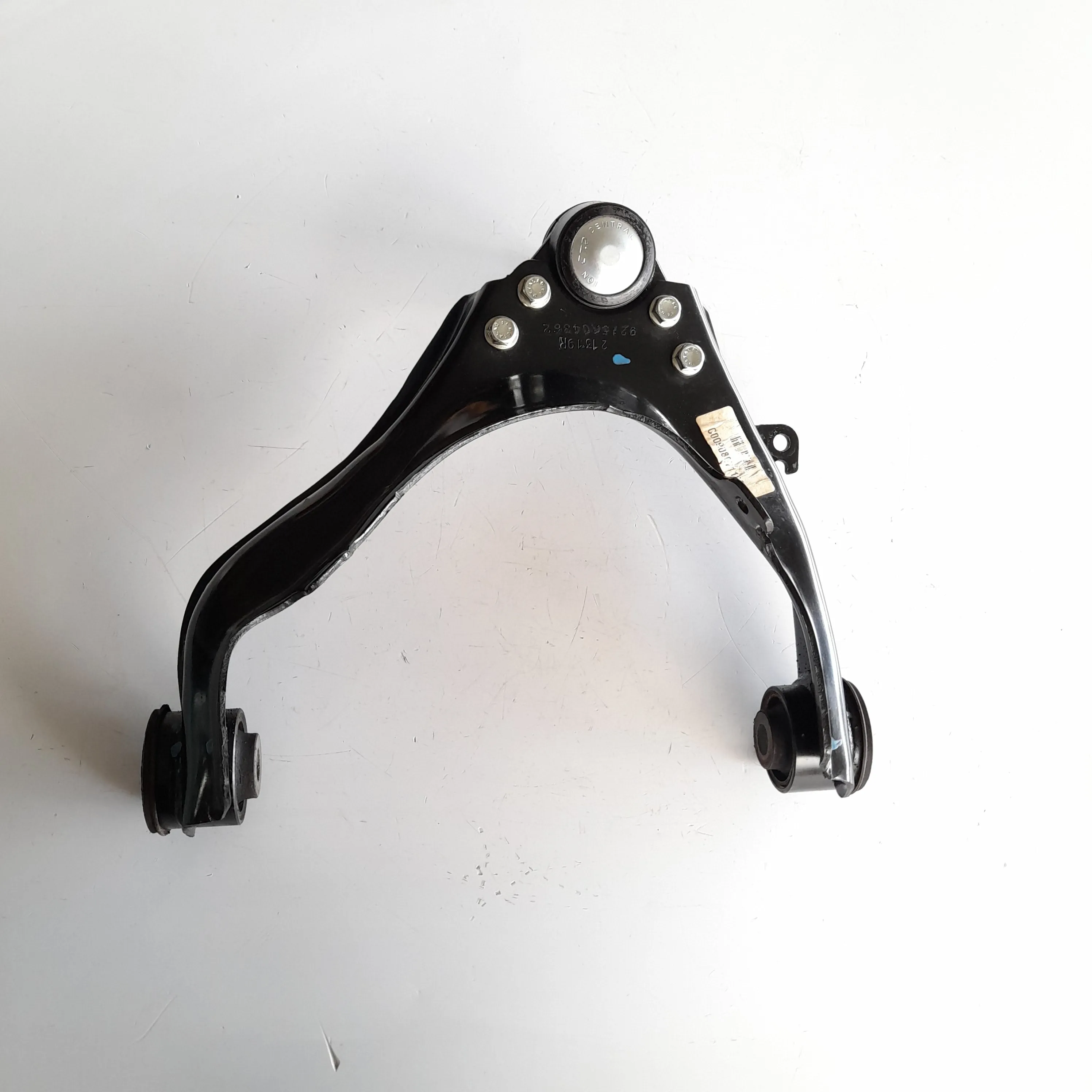 Bandeja de suspensão superior direita s10 2.8 aut 2020 0KM