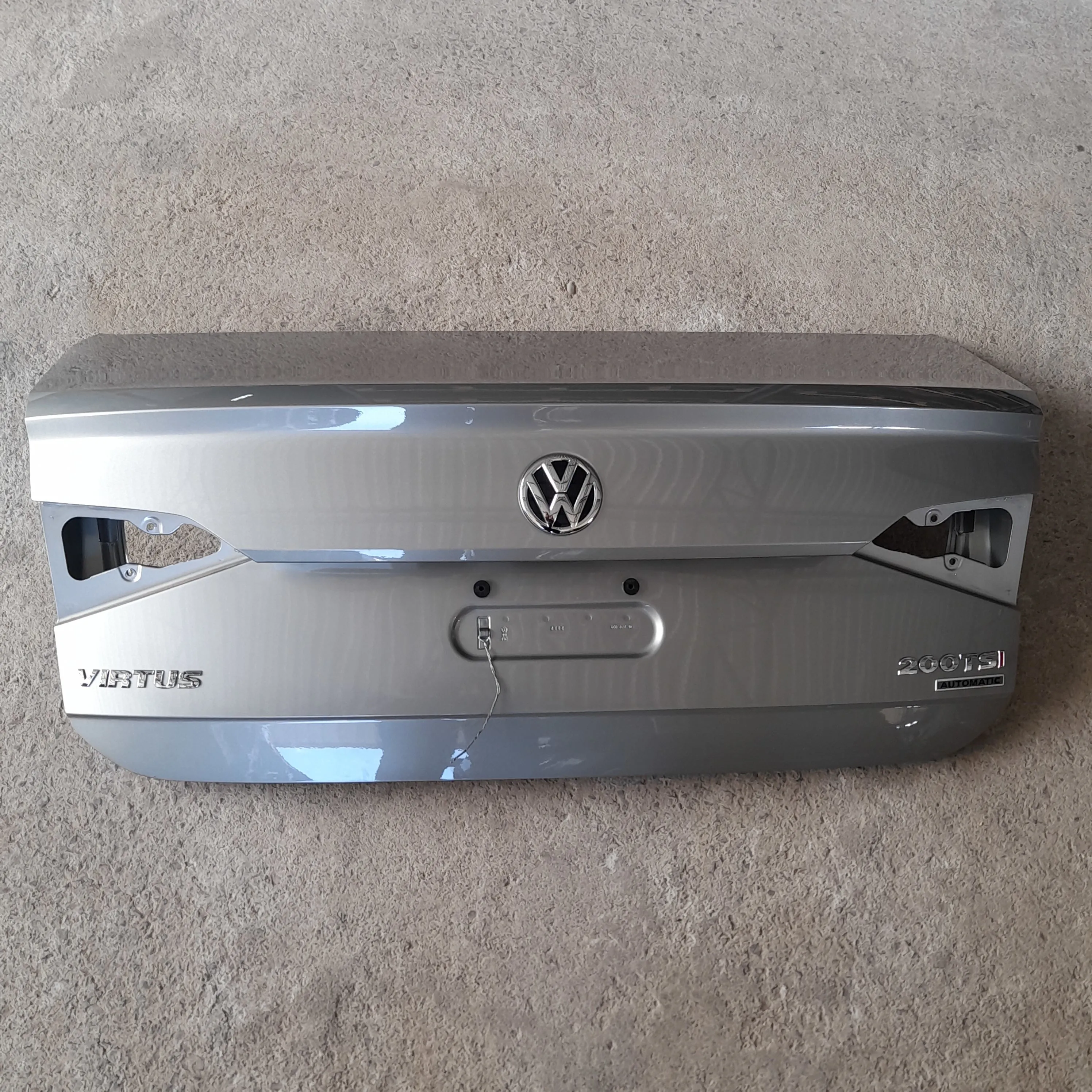 Tampa do porta malas Virtus 2019 1.0 turbo Aut Flex
