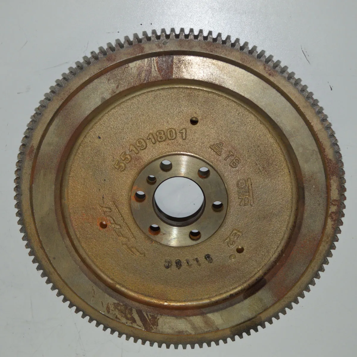 Volante do motor do Fiat Mobi 55191801