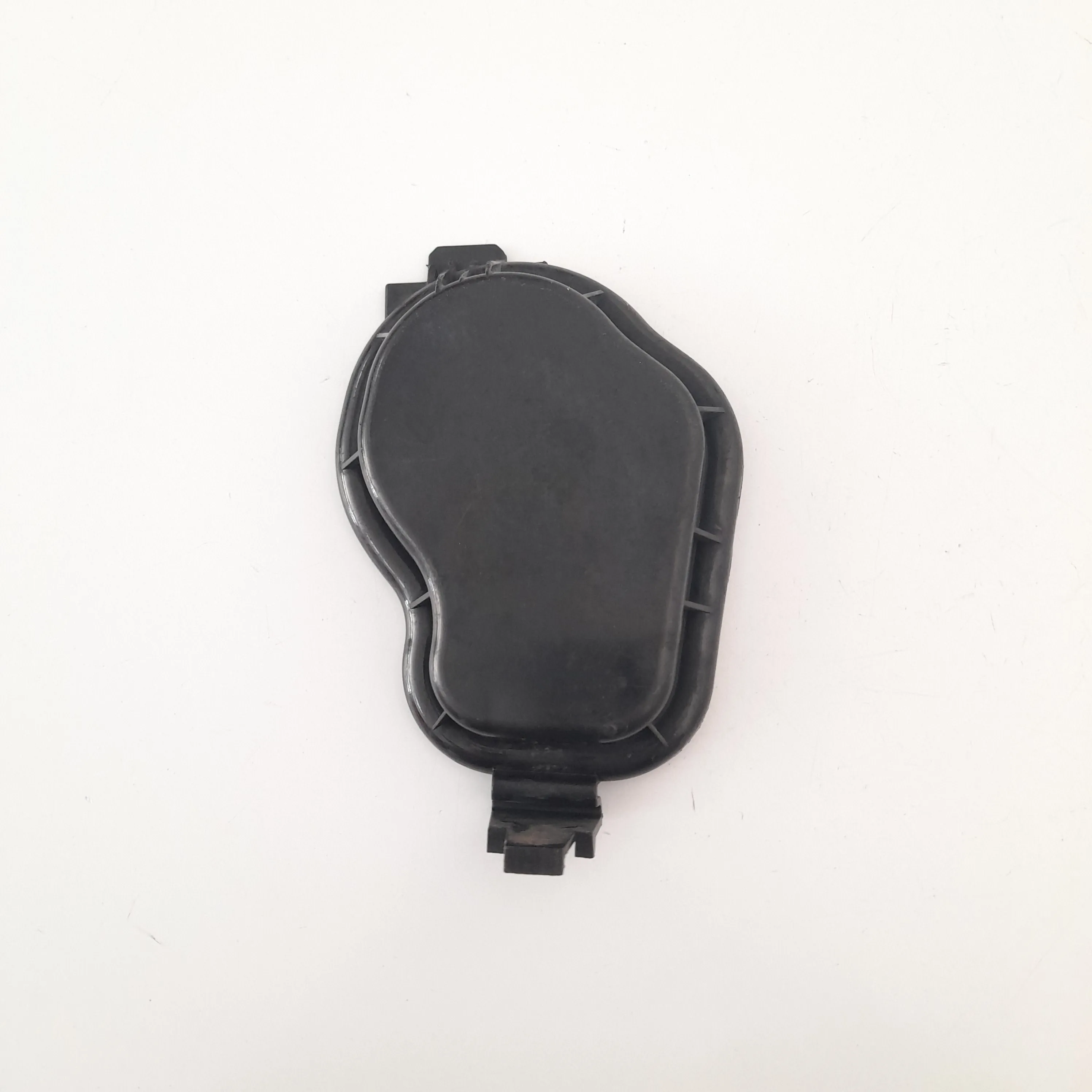 Tampa do farol esquerda S10 2.5 flex 4x2 2015
