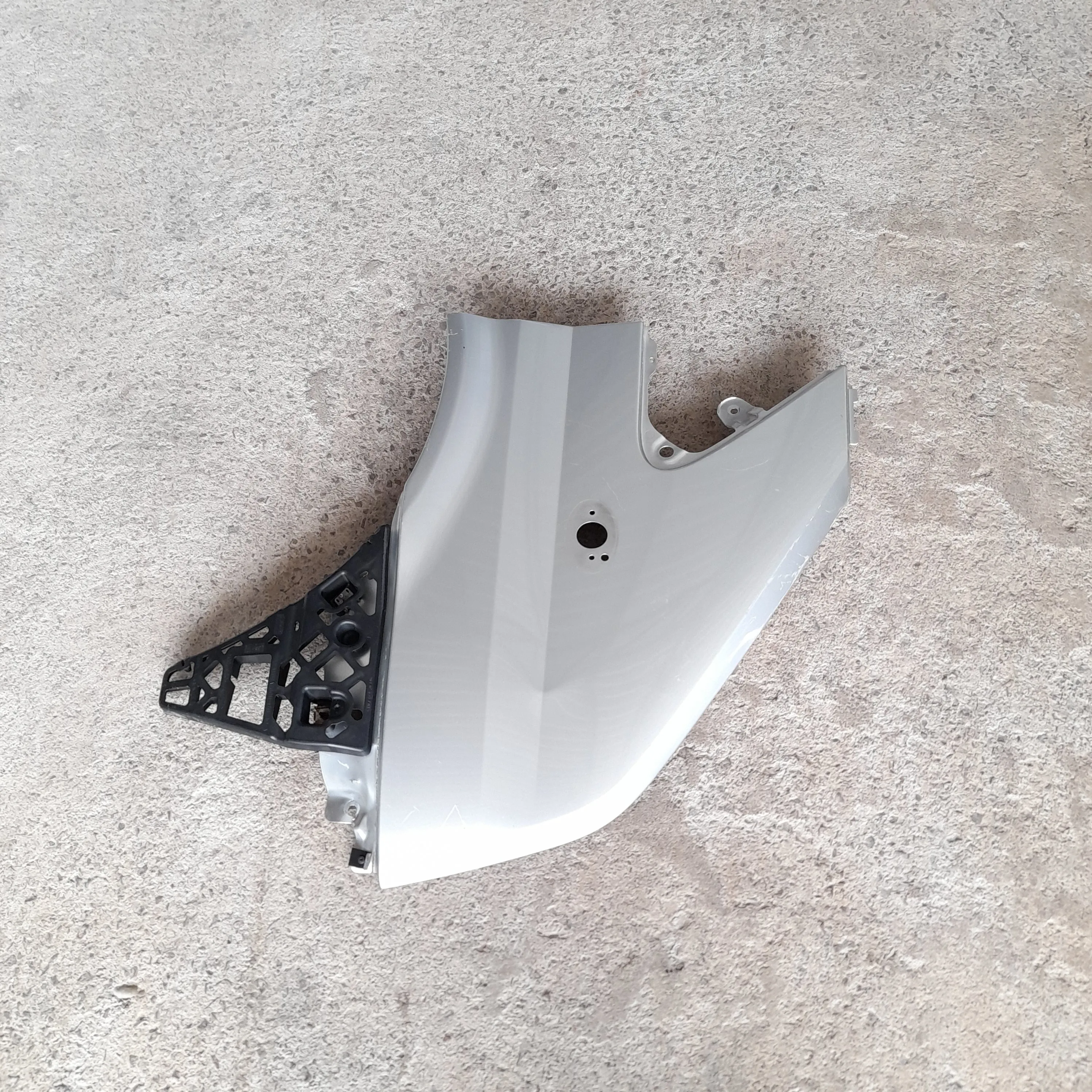 Paralama direito Ford Transit 2.2 2012