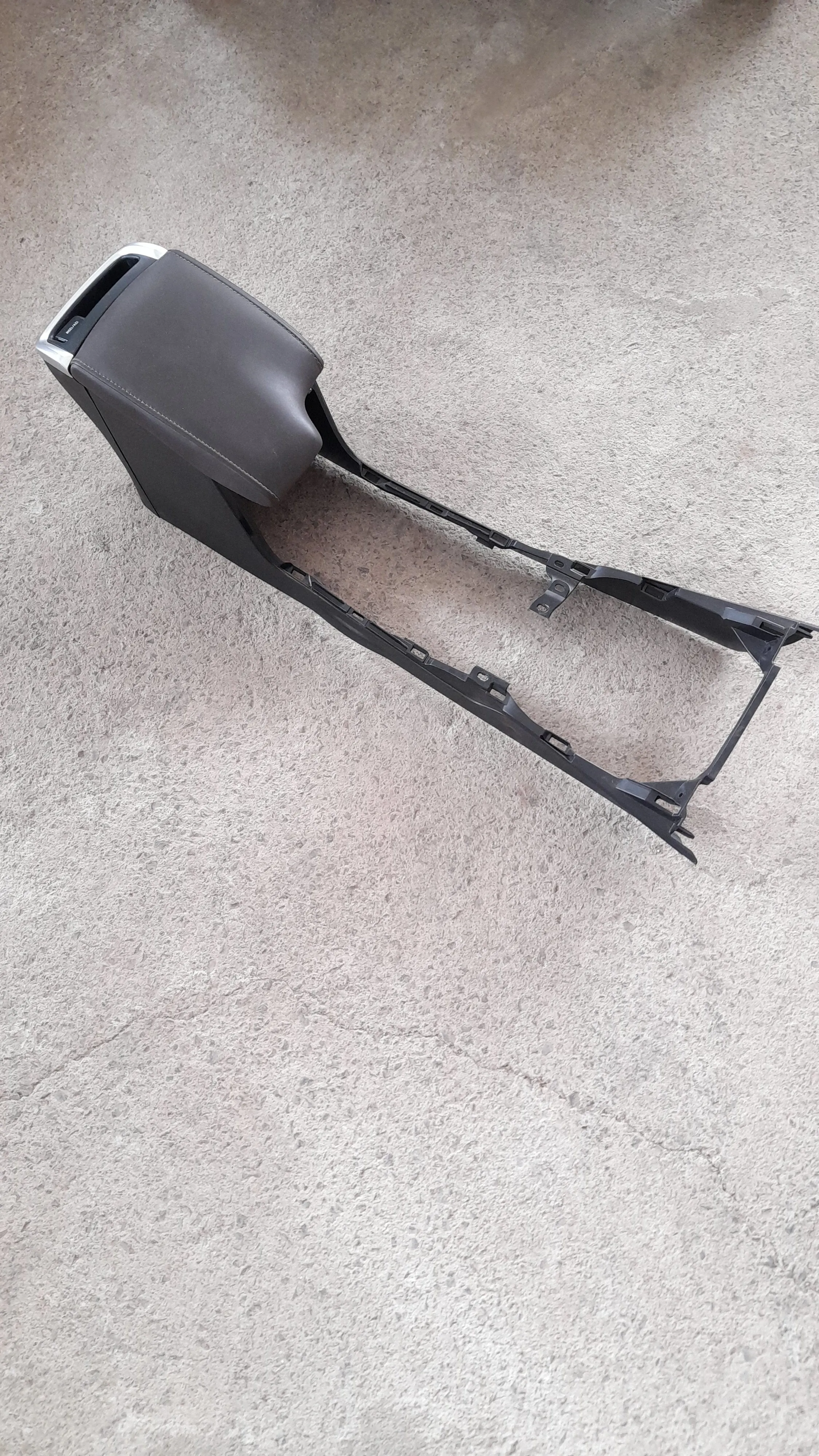 Console central dos bancos Hilux 2.8 sw4 2020 srx 4x4A