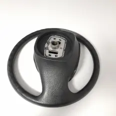 Volante de direção com buzina F4000 2.8 cummins 4x2 15 4cc
