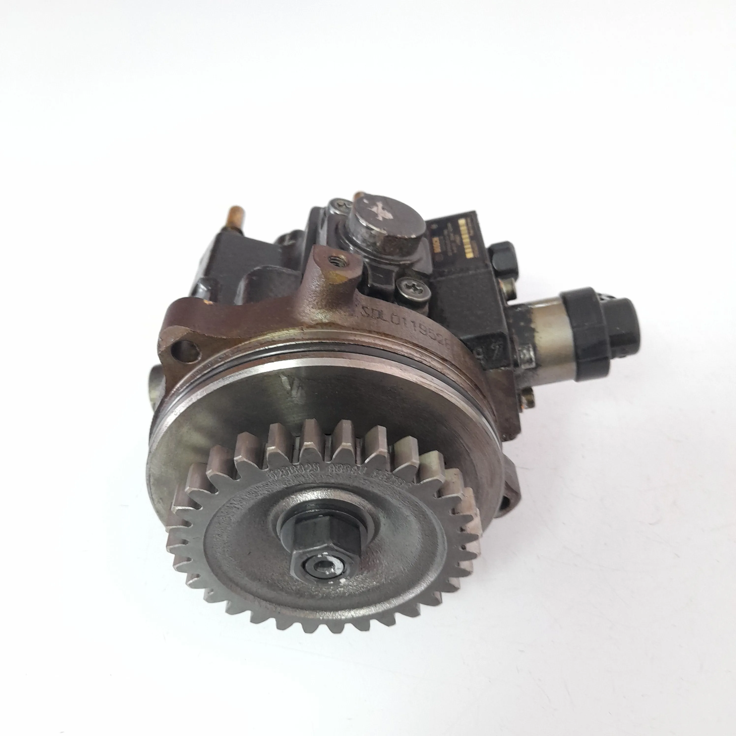 Bomba de alta pressão F4000 2.8 cummins 4x2 15 4cc