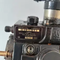 Bomba de alta pressão F4000 2.8 cummins 4x2 15 4cc