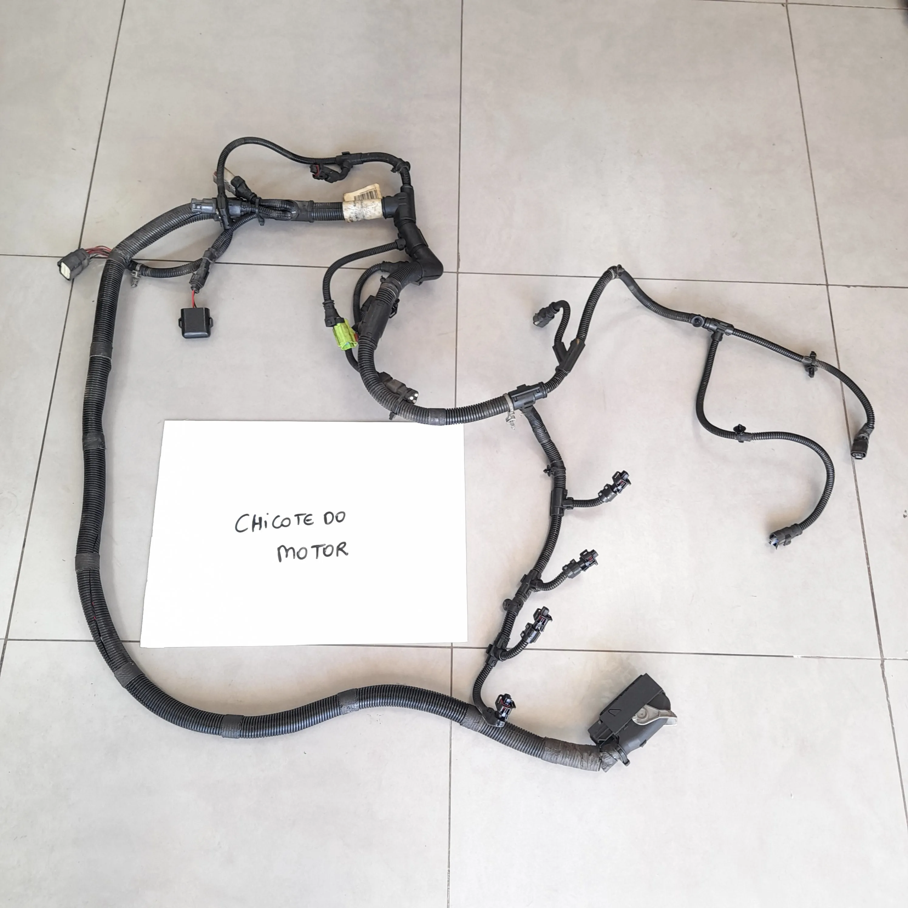 Chicote do motor e painéis F4000 2.8 cummins 4x2 15 4cc