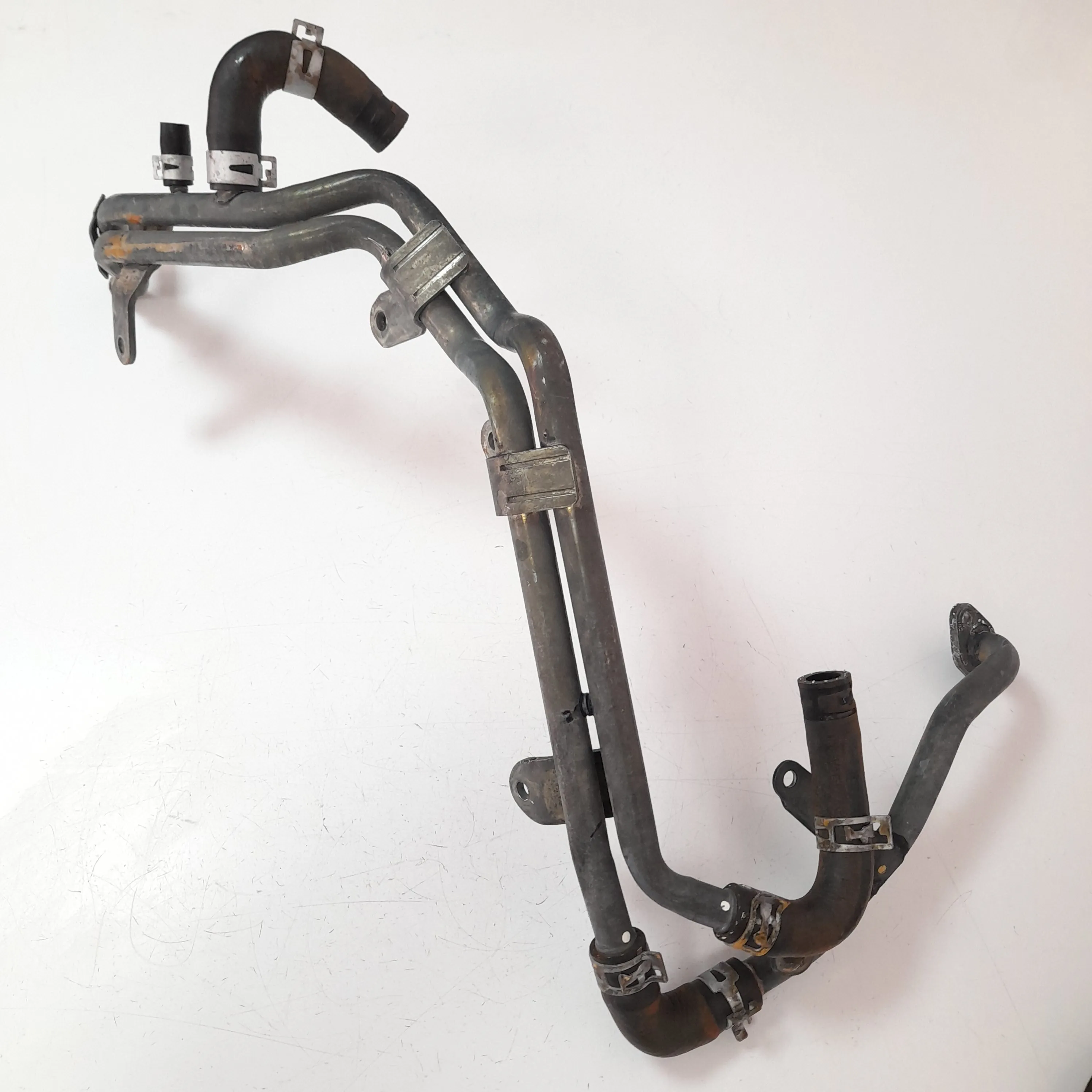 Tubo saída de água do motor Hilux 2.8 4x4 CS 2018