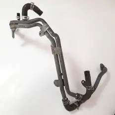 Tubo saída de água do motor Hilux 2.8 4x4 CS 2018