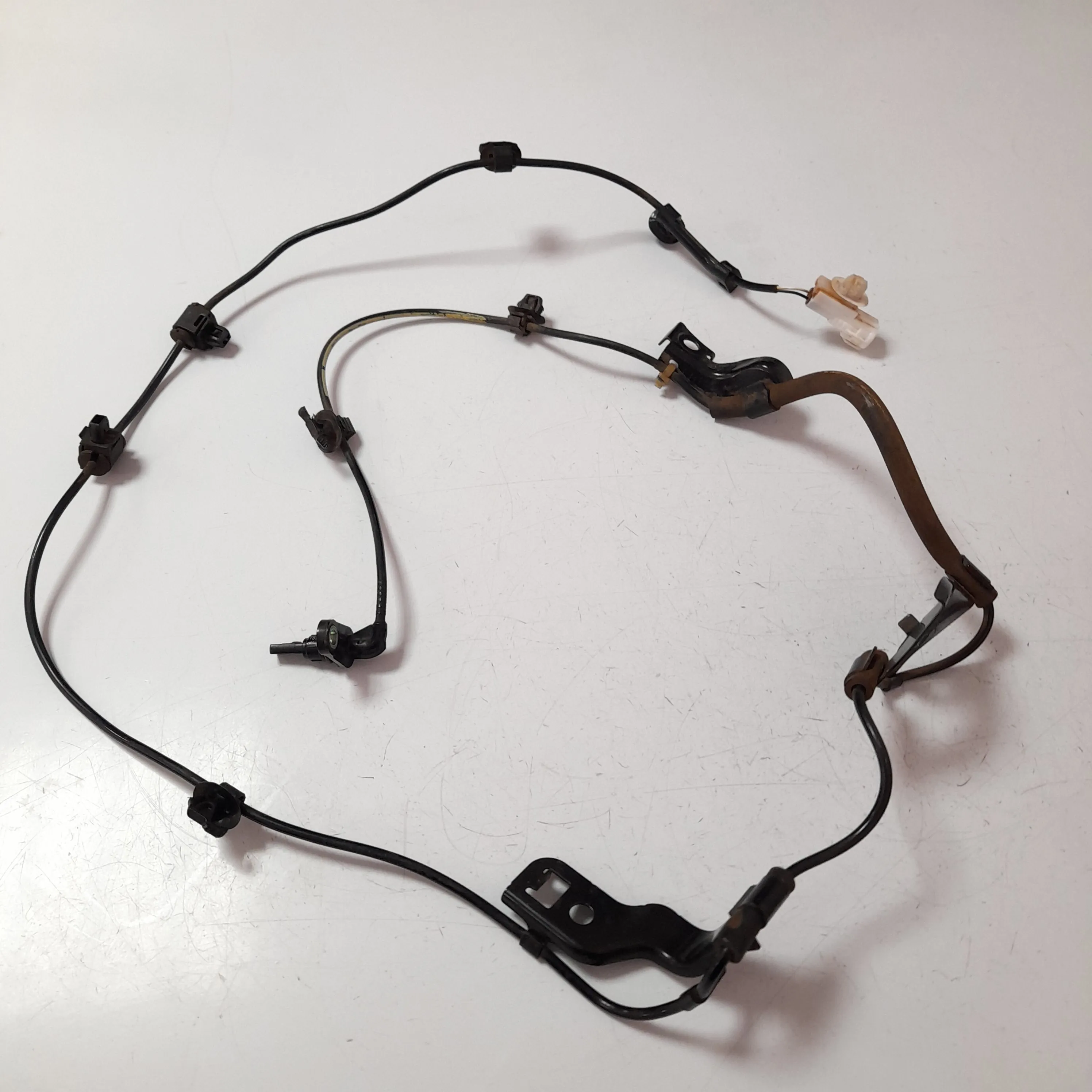 Sensor de freio abs diant esq Hilux 2.8 srv Aut 2019