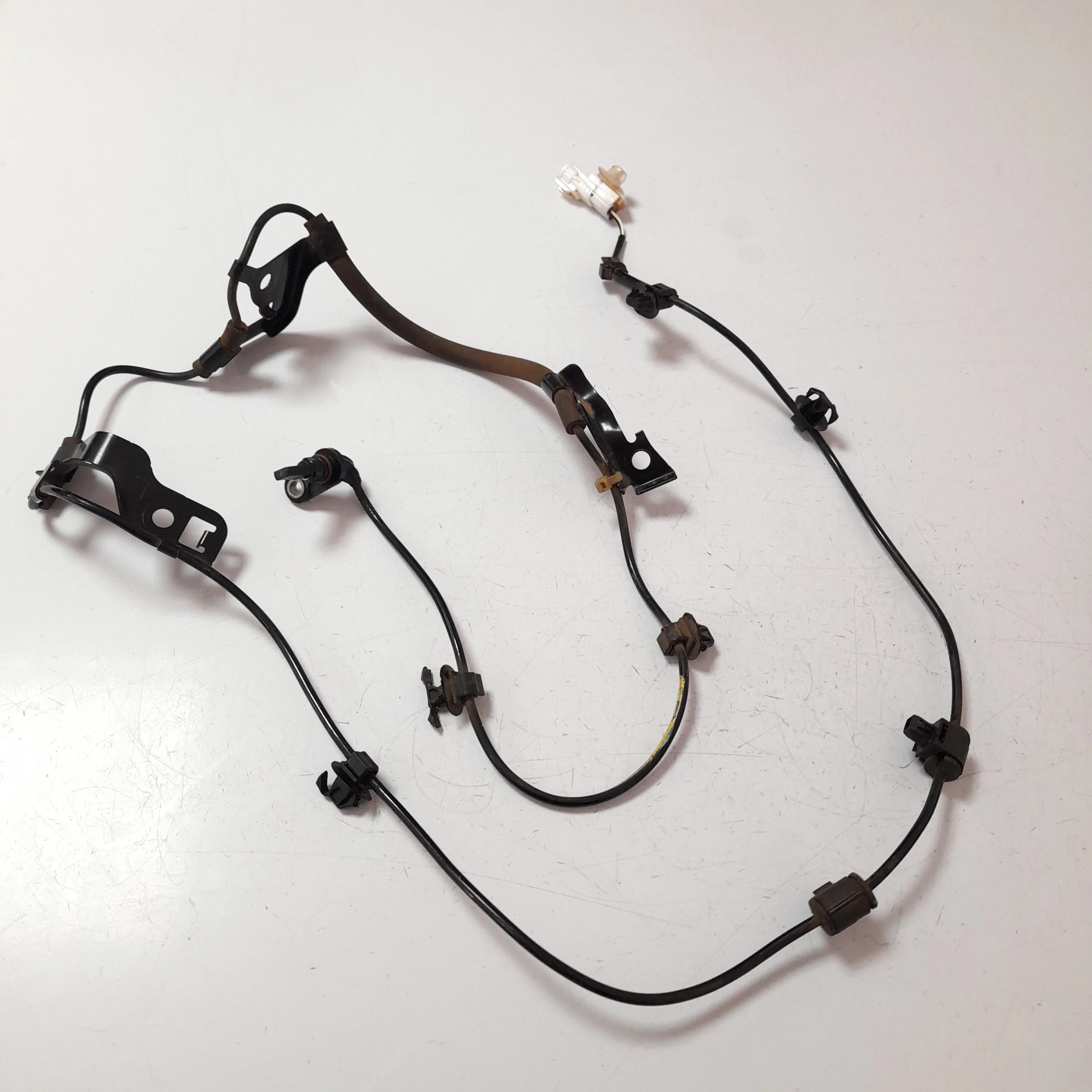 Sensor de freio abs diant esq Hilux 2.8 srv Aut 2019