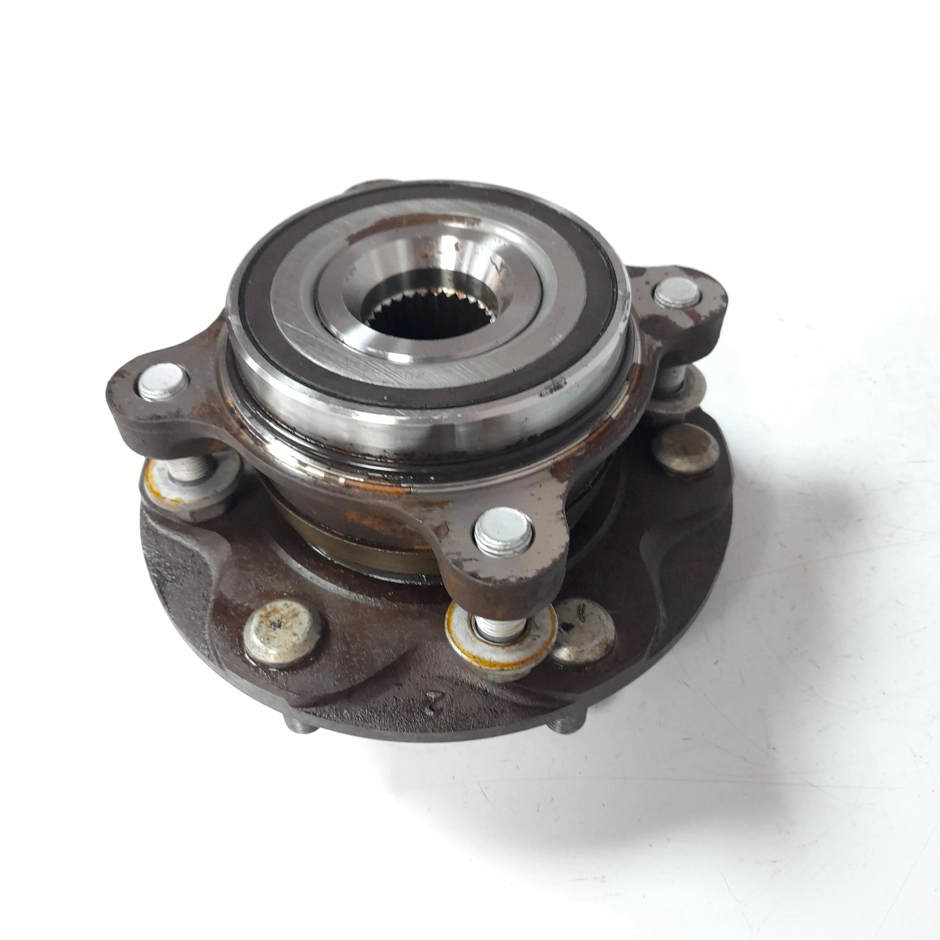 Cubo de roda dianteiro Hilux 2.8 srv Aut 2019