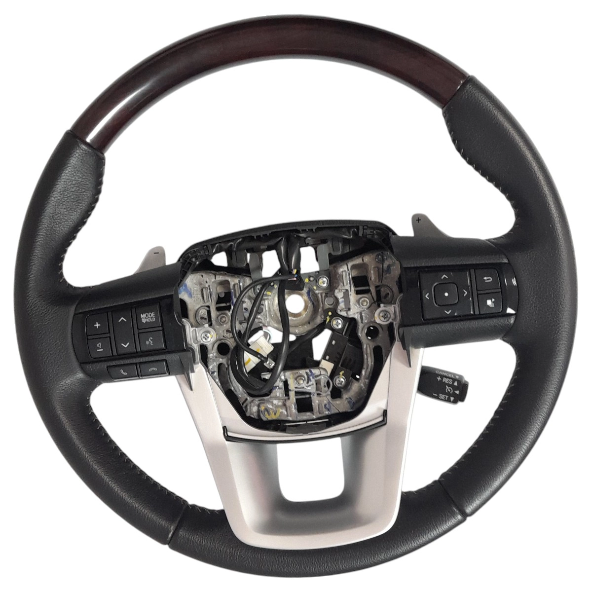 Volante de direção com comandos Hilux sw4 2020 2.8 aut