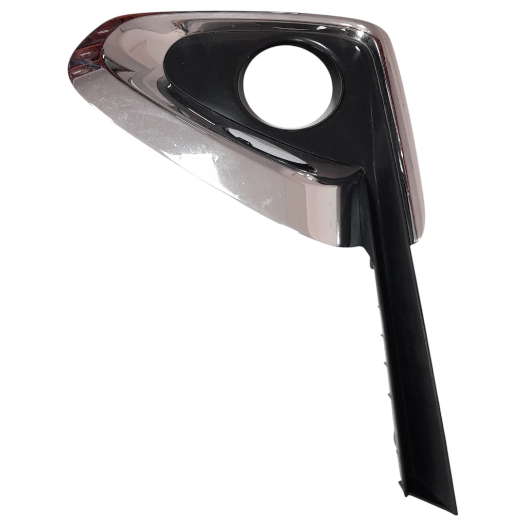 Moldura Farol de Neblina Direito Hilux sw4 2020 2.8