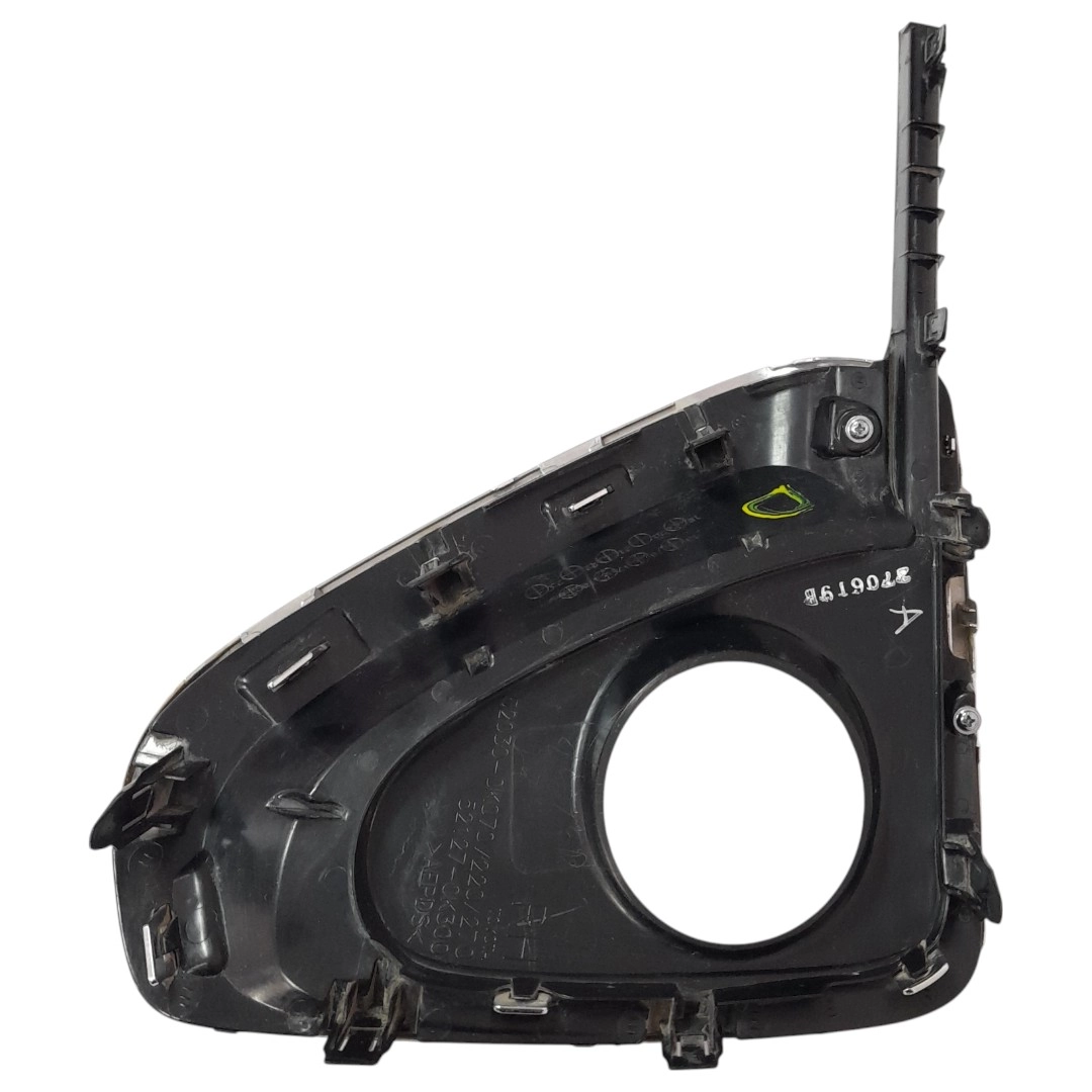 Moldura Farol de Neblina Direito Hilux sw4 2020 2.8