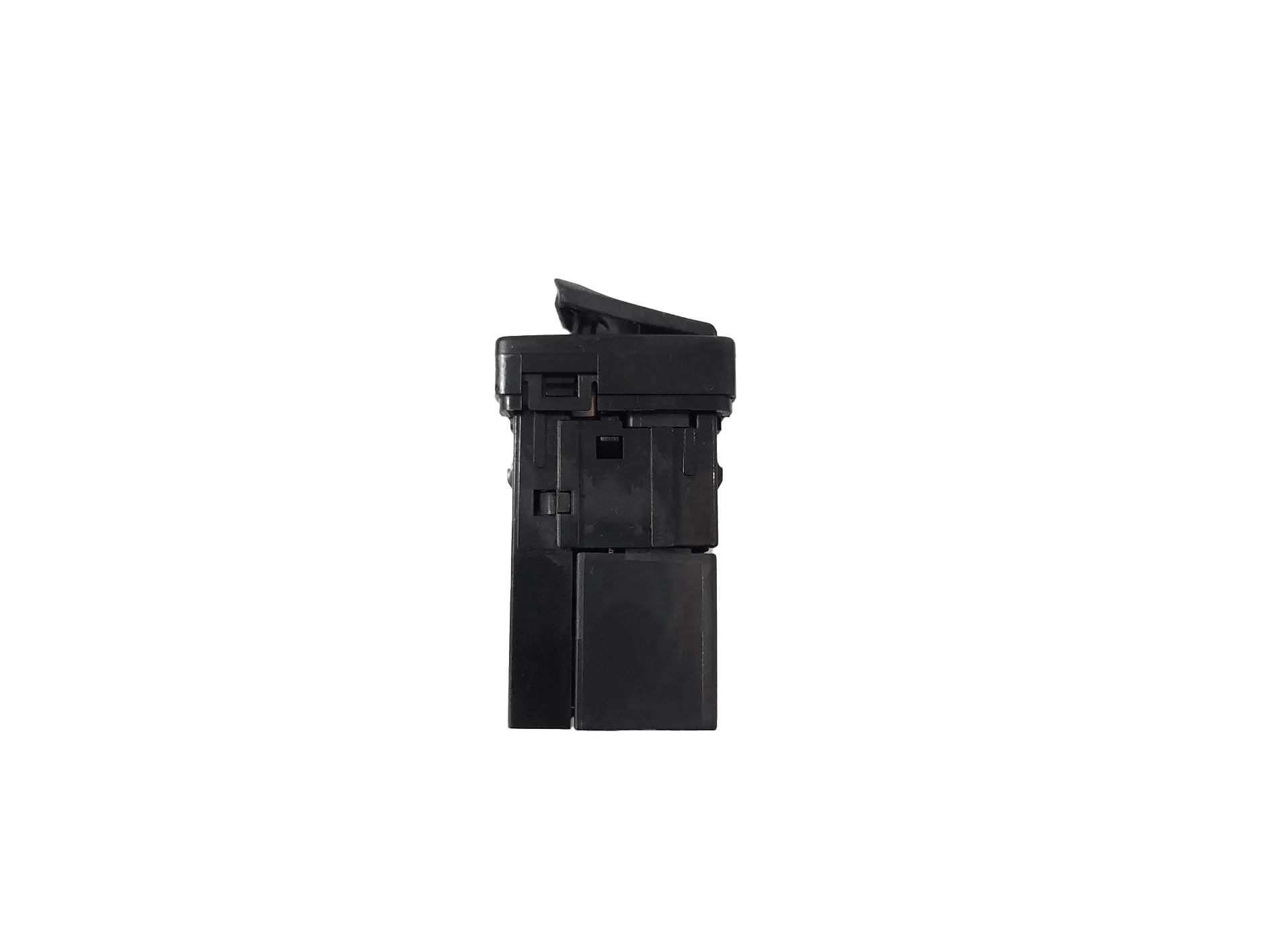 Conector interruptor USB Hilux sw4 2020 2.8 aut