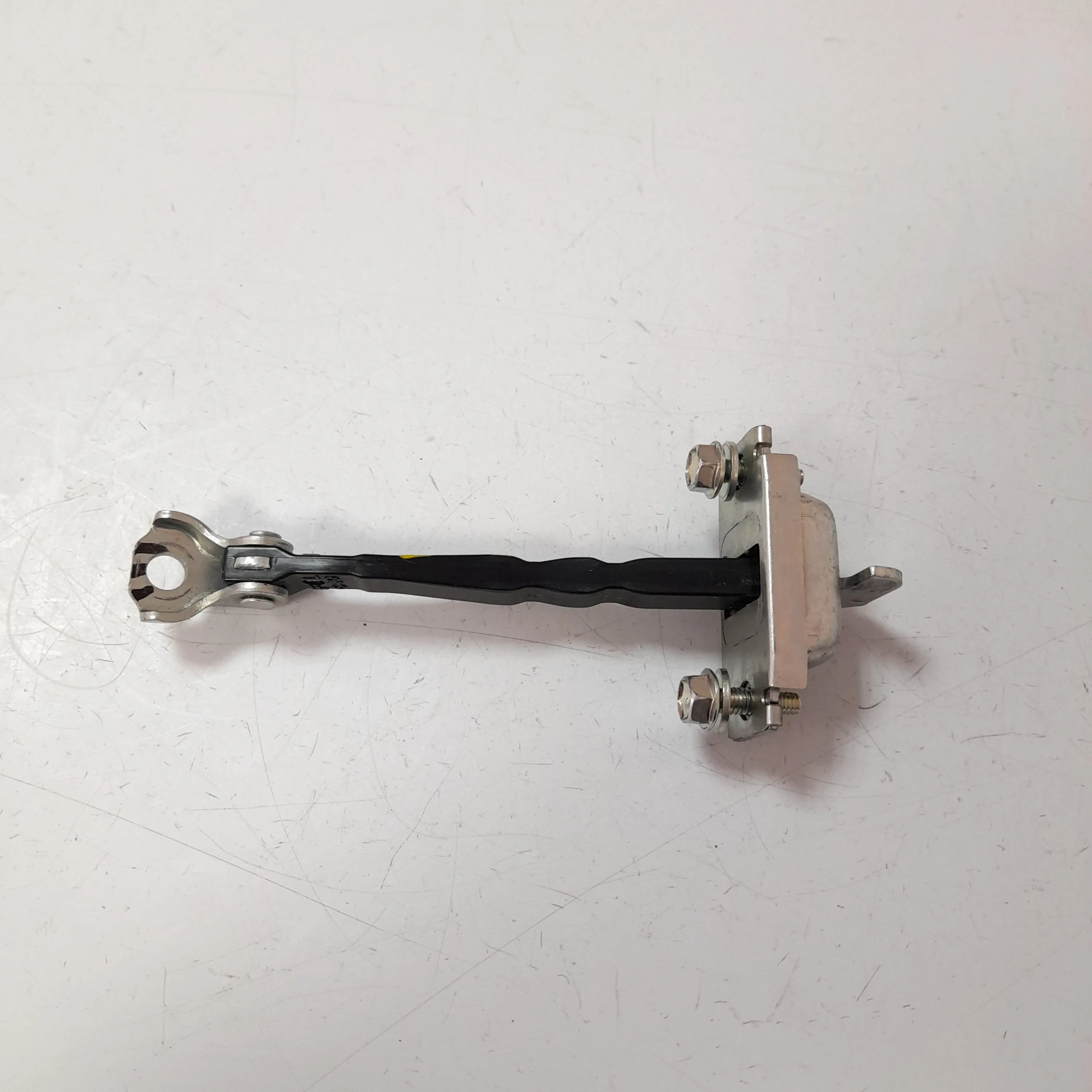 Limitador porta diant esq Hilux sw4 2020 2.8 aut
