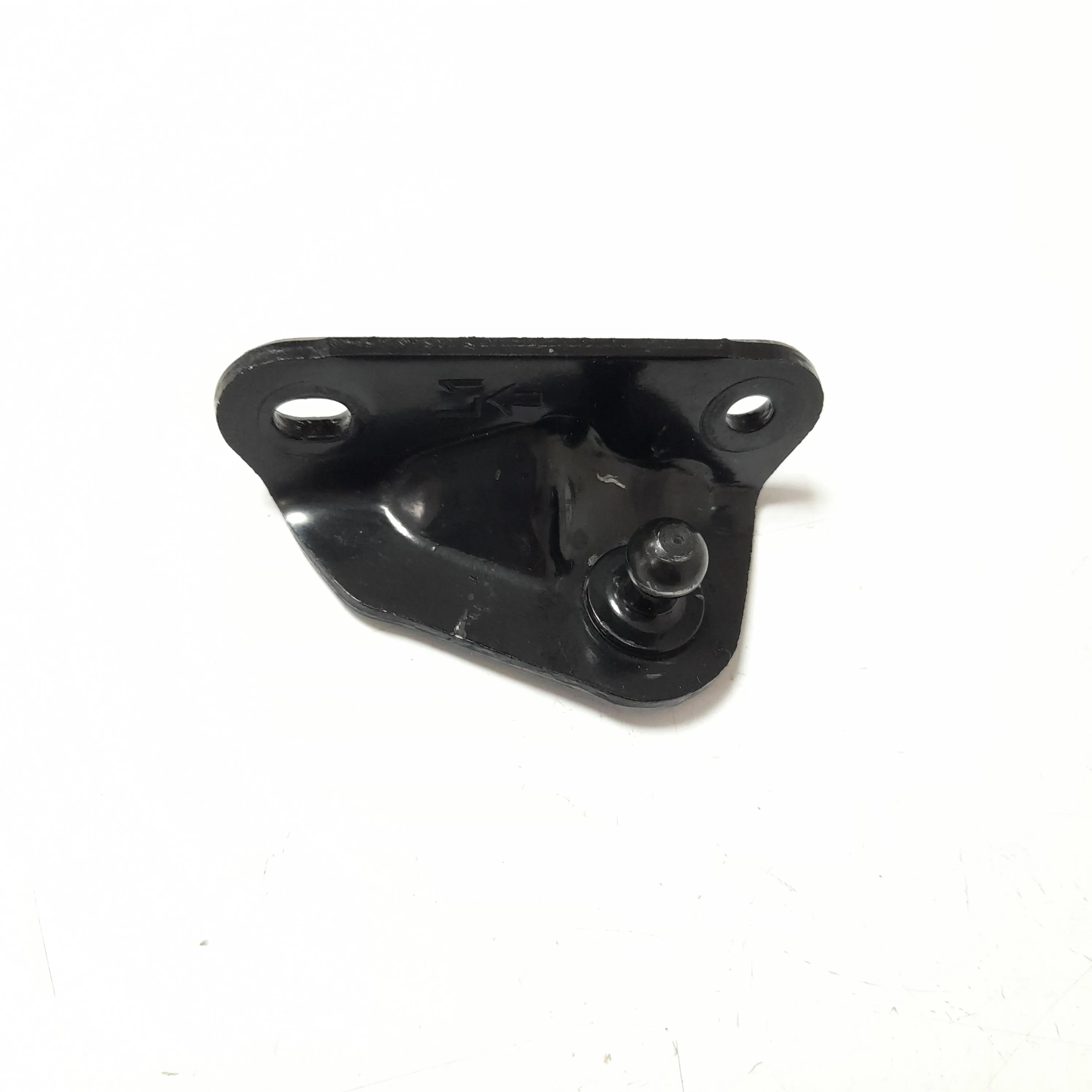 Suporte amortecedor esq tampa tras Hilux sw4 2020 2.8 aut