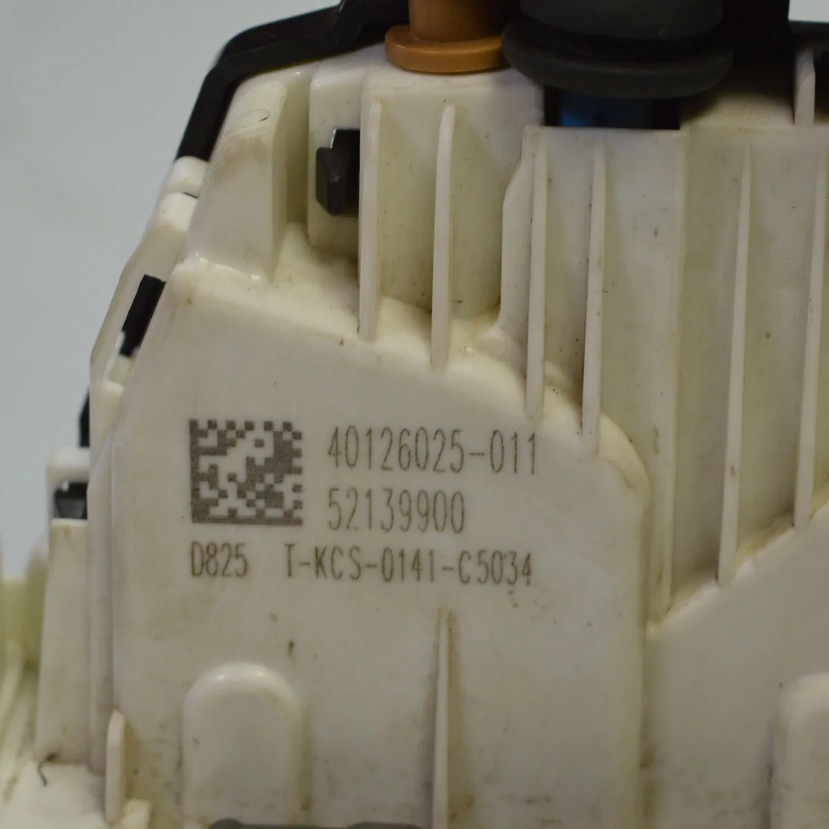Fechadura dianteira direita Toro 2.0 freedom 2021