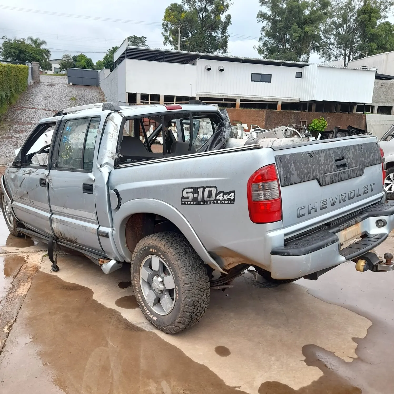 Sucata de s10 2.8 executive 4x4 2011 Diesel