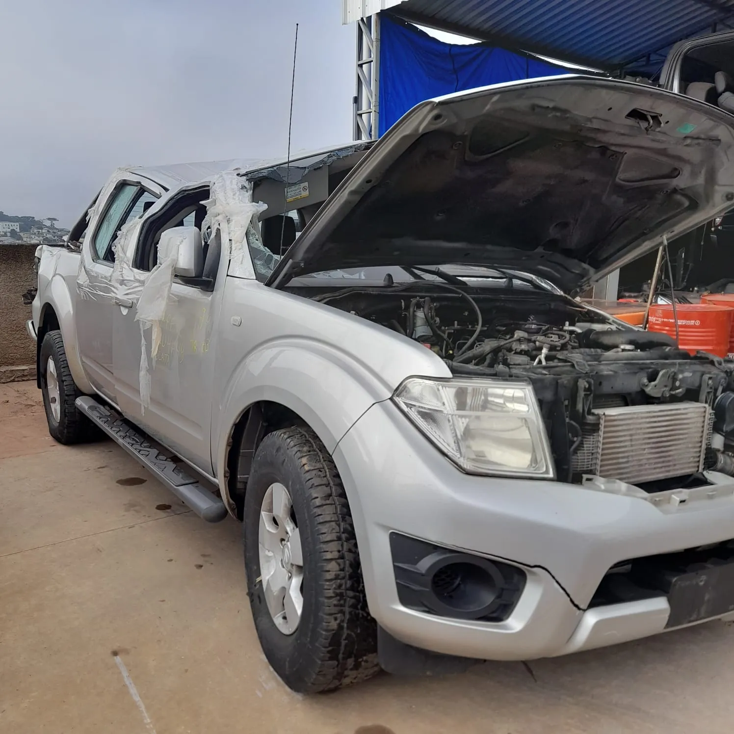 Sucata de Nissan Frontier 2.5 163cv 4x2 2013/14 diesel