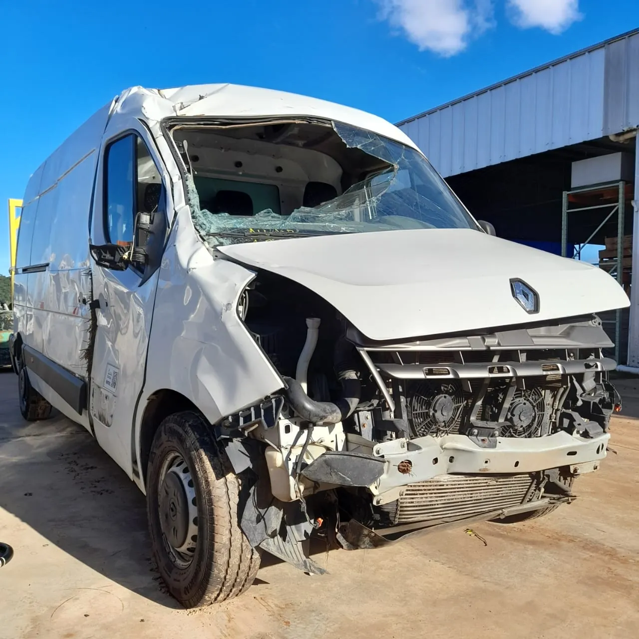 Sucata de Renault Master 2.3 Teto Alto 130cv 2015/16