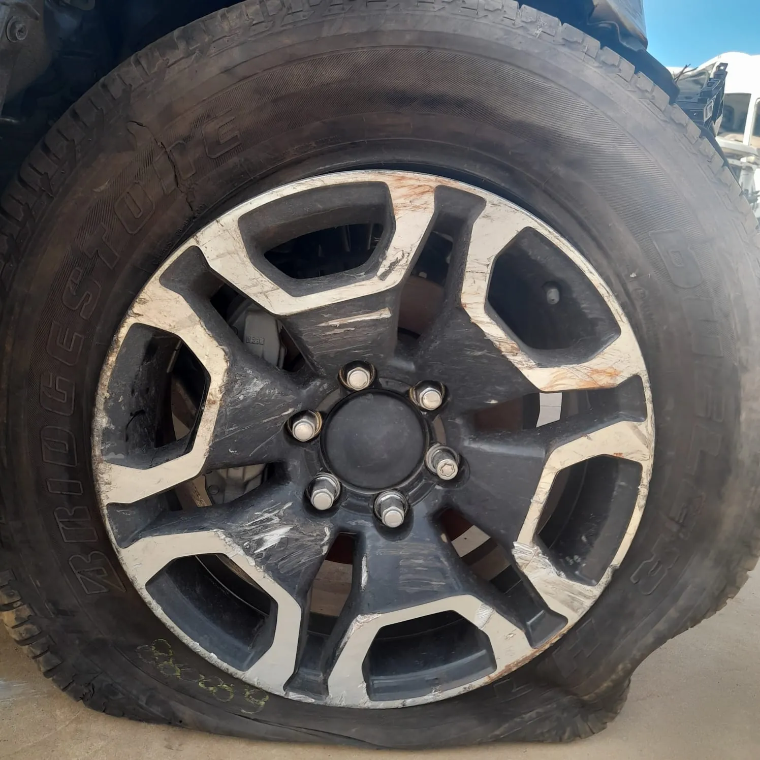 Sucata de Toyota Hilux srv 4x4 2.8 2022 204cv