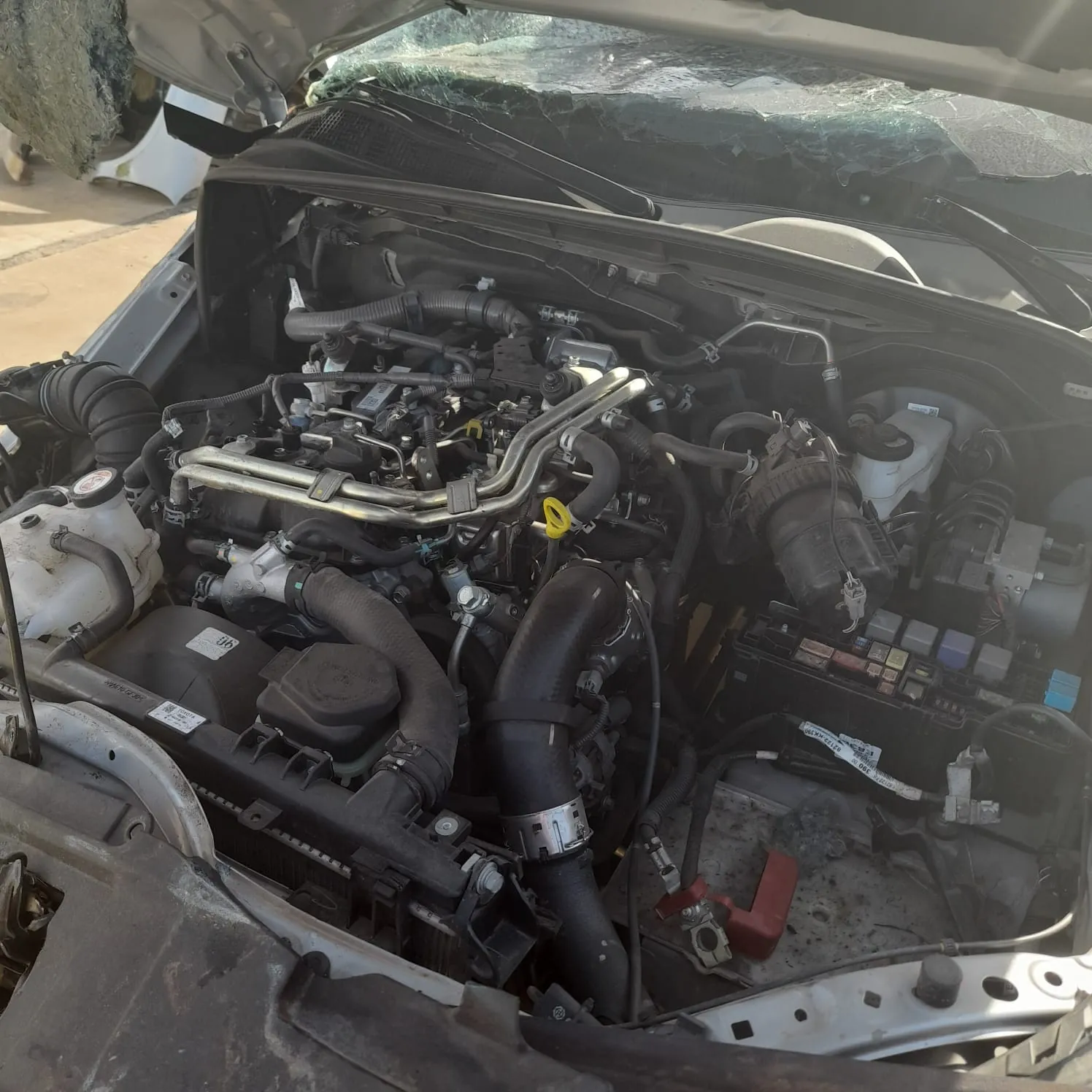 Sucata de Toyota Hilux srv 4x4 2.8 2022 204cv