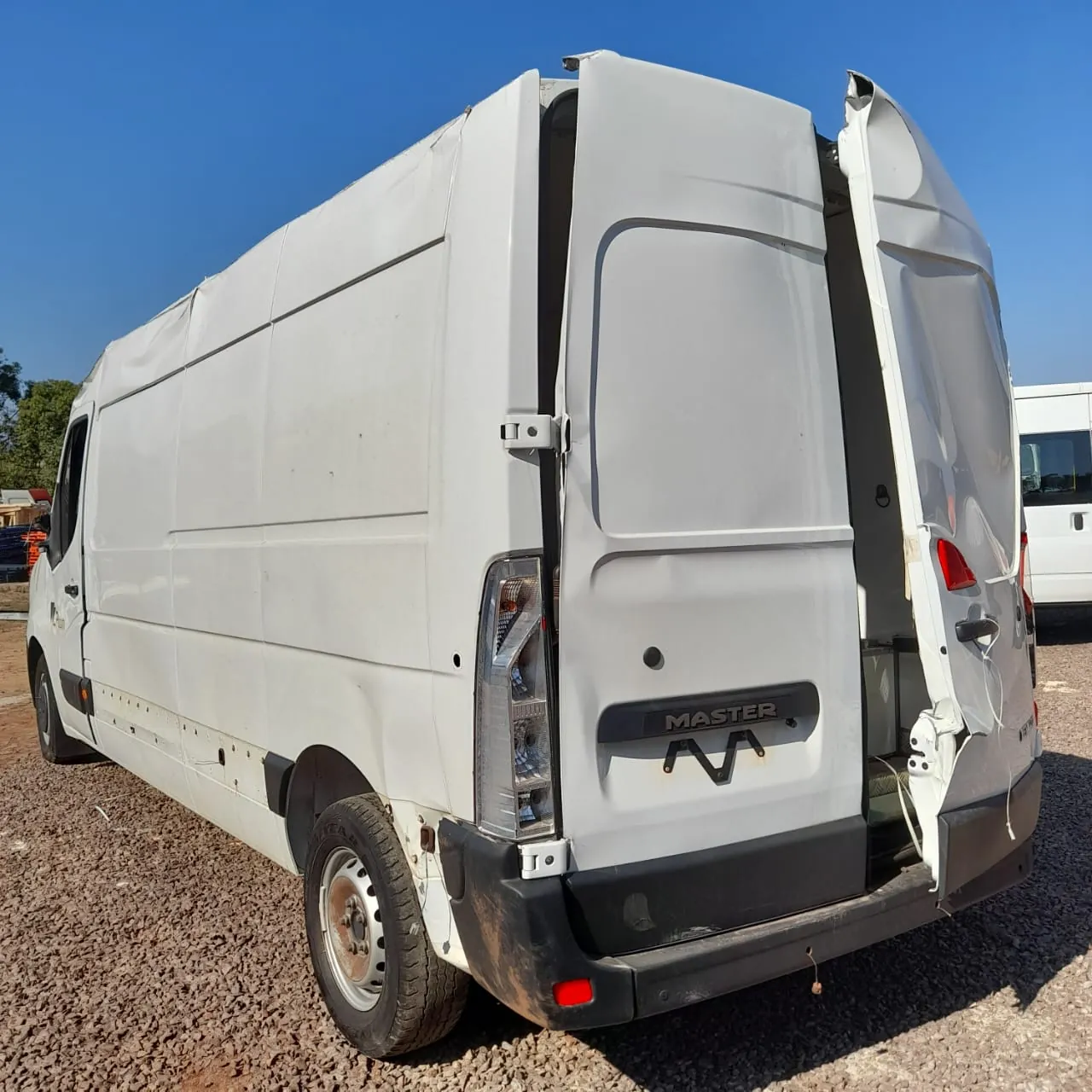 Sucata de Renault Master Furgão 2024 136cv 2.3 Diesel